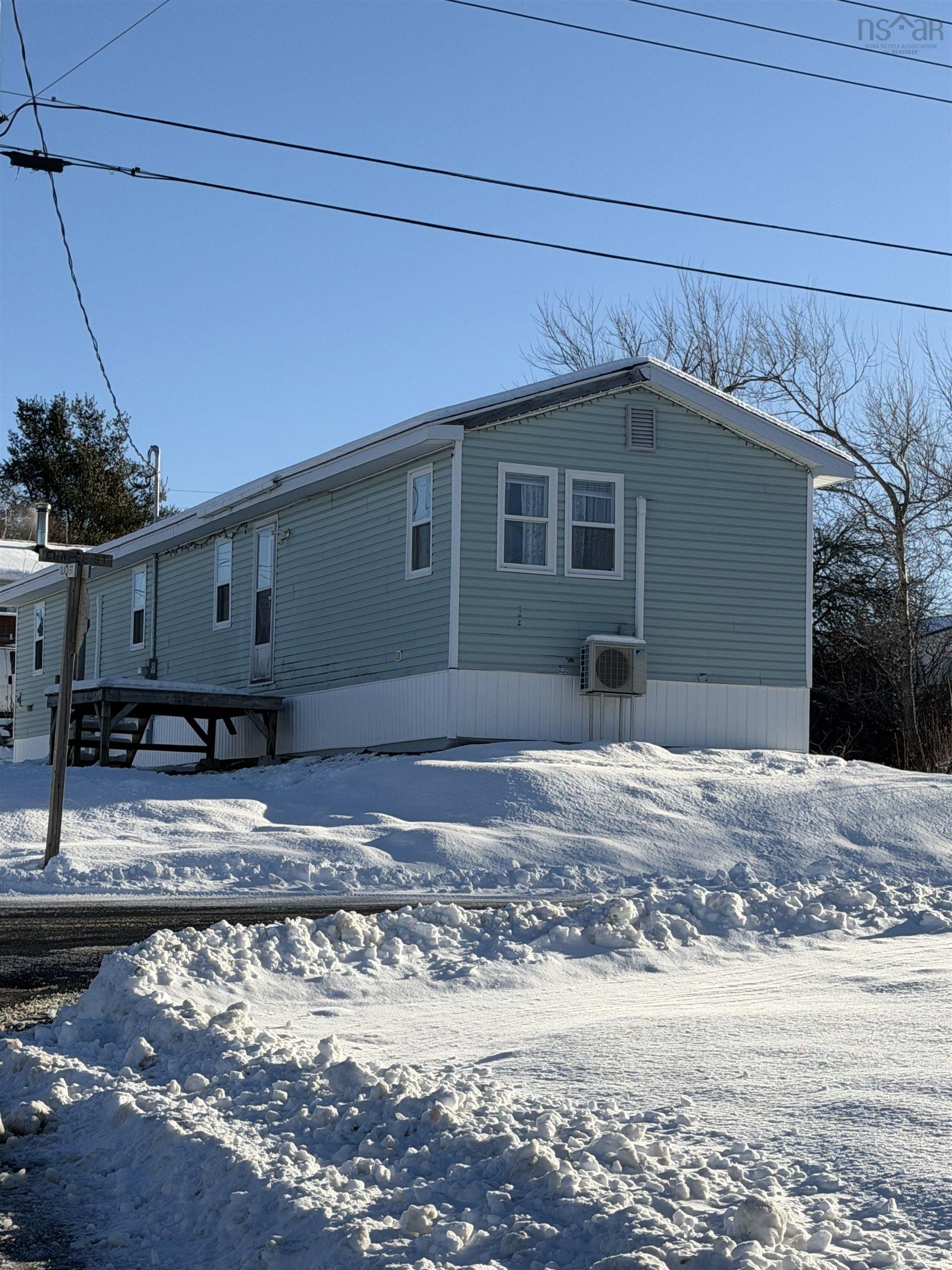 $159,900.00: 44 Chapel Street, Springhill