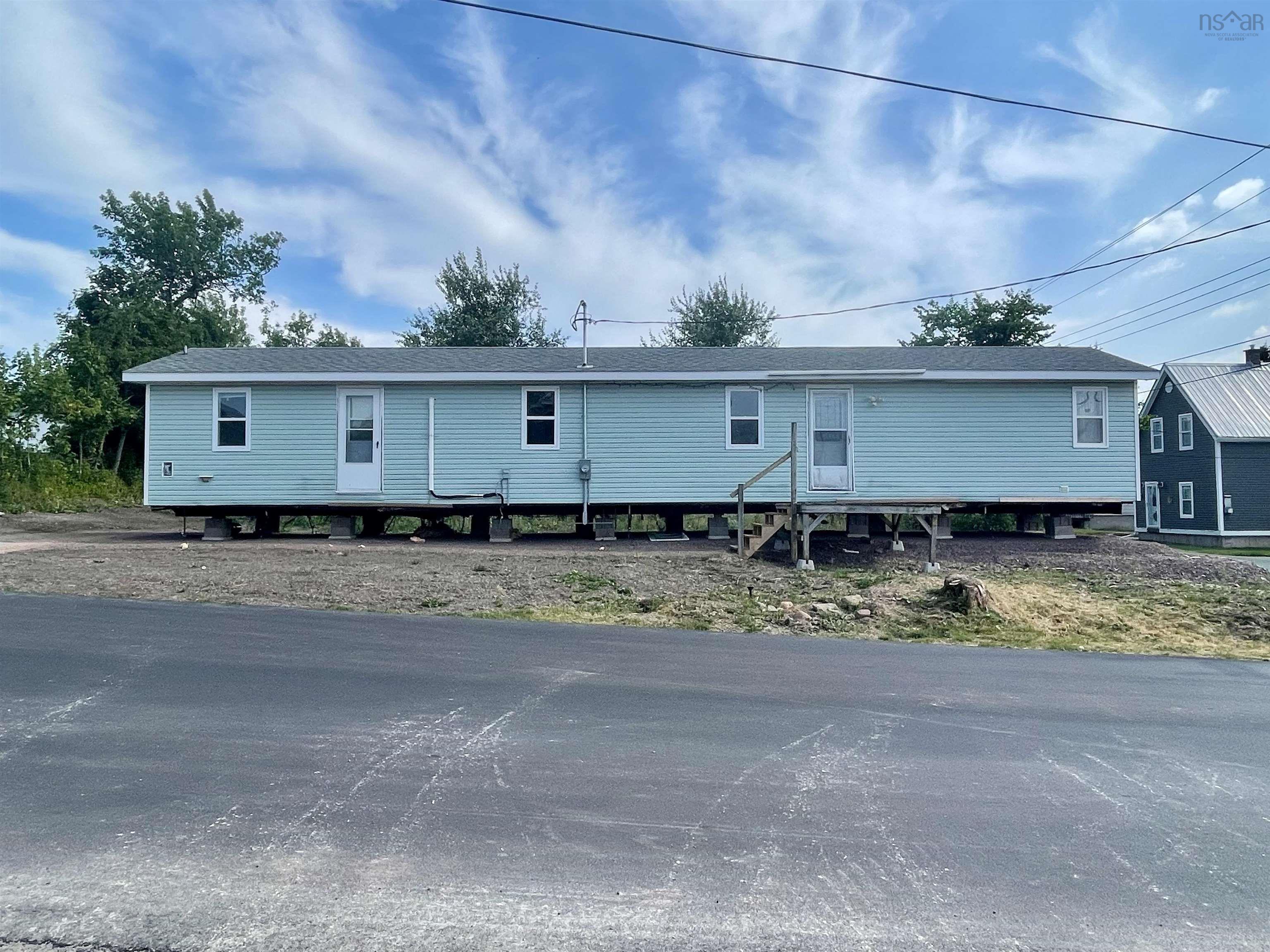 $159,900.00: 44 Chapel Street, Springhill