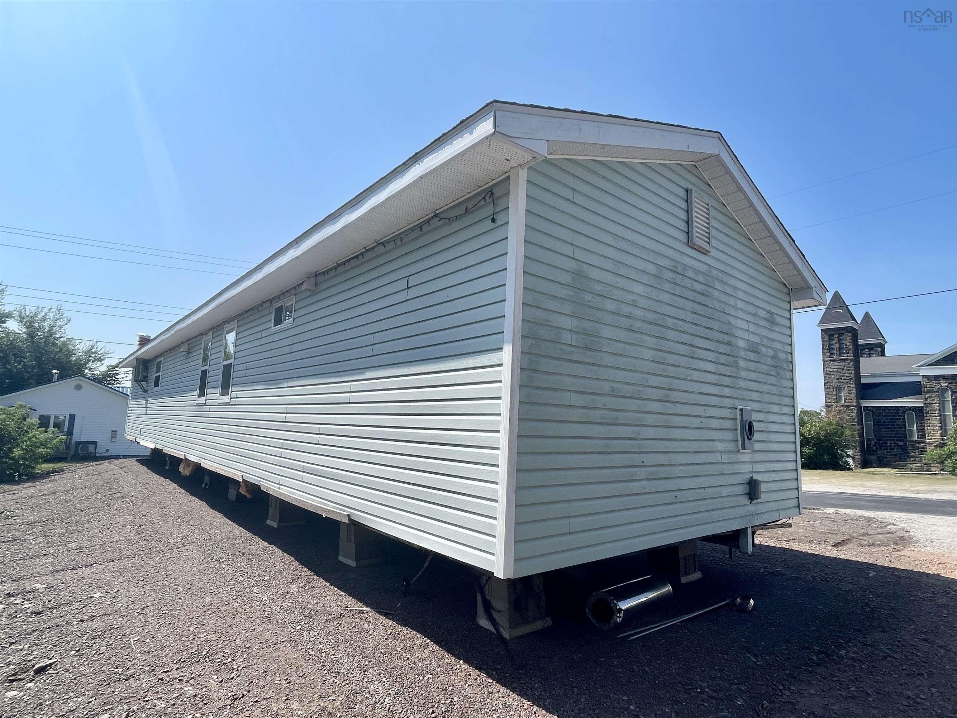 $159,900.00: 44 Chapel Street, Springhill