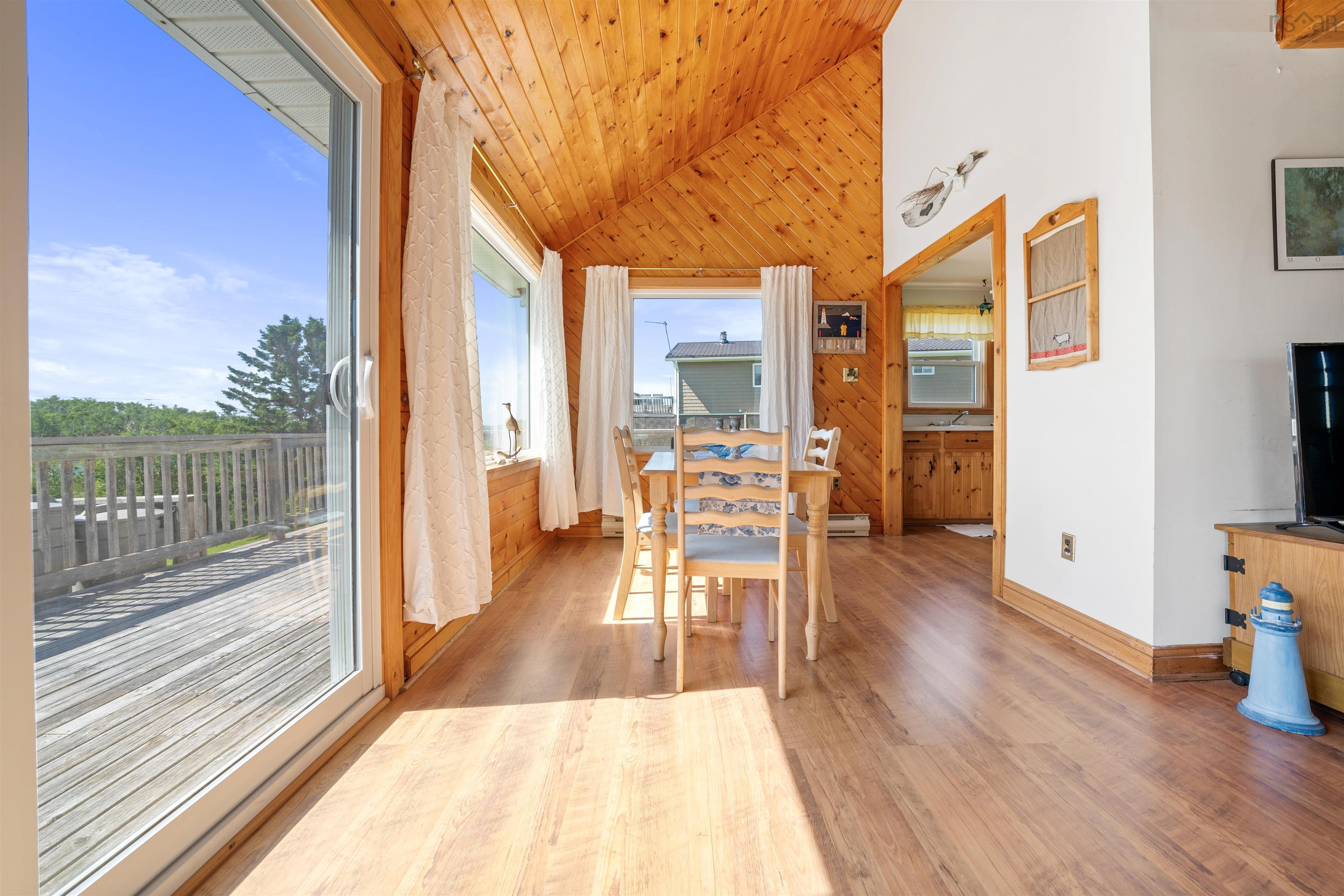 $449,000.00: 23 Hilltop Lane, Caribou Island