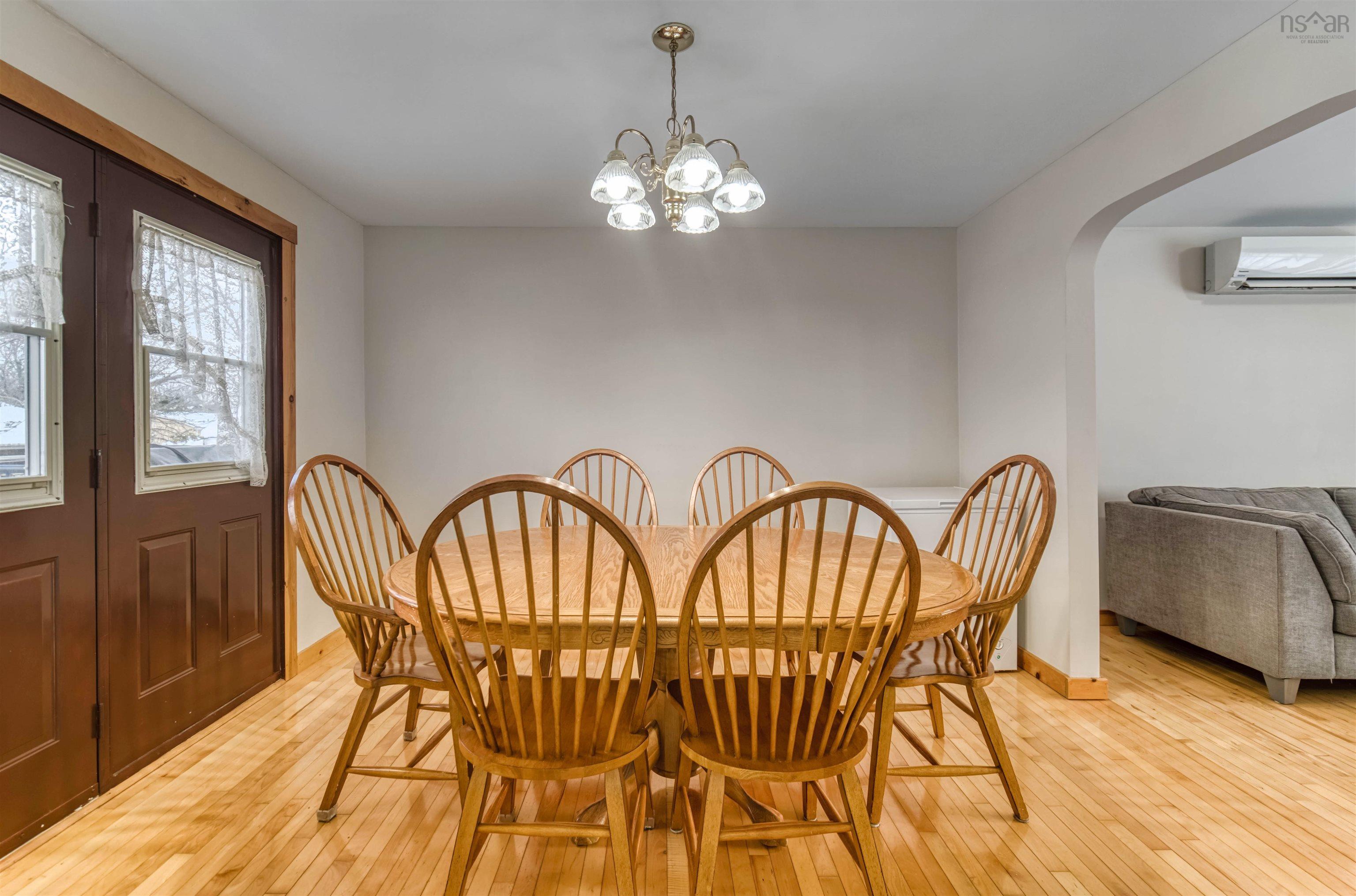 $499,900.00: 5 Alpine Drive, Bridgewater