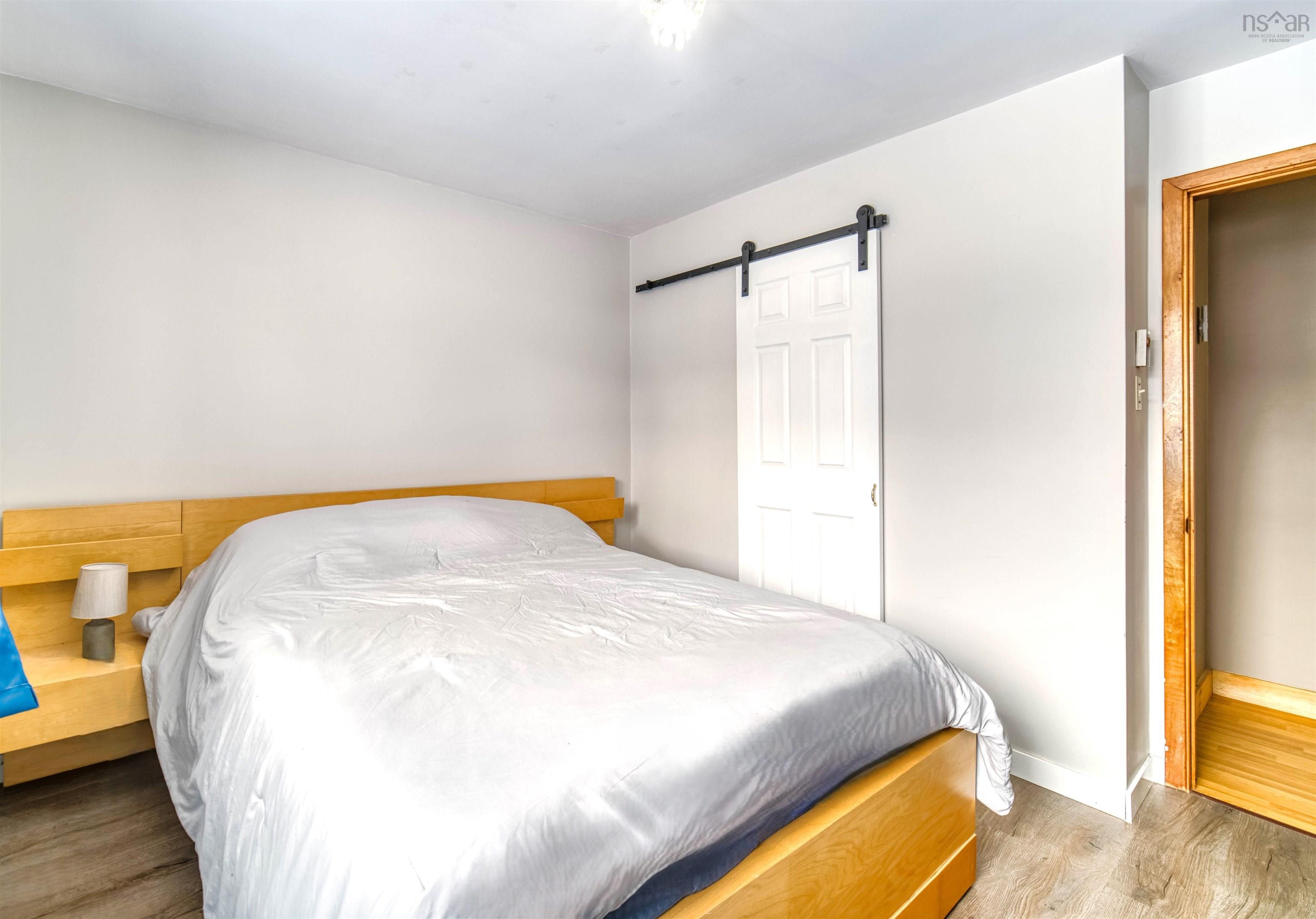 $499,900.00: 5 Alpine Drive, Bridgewater