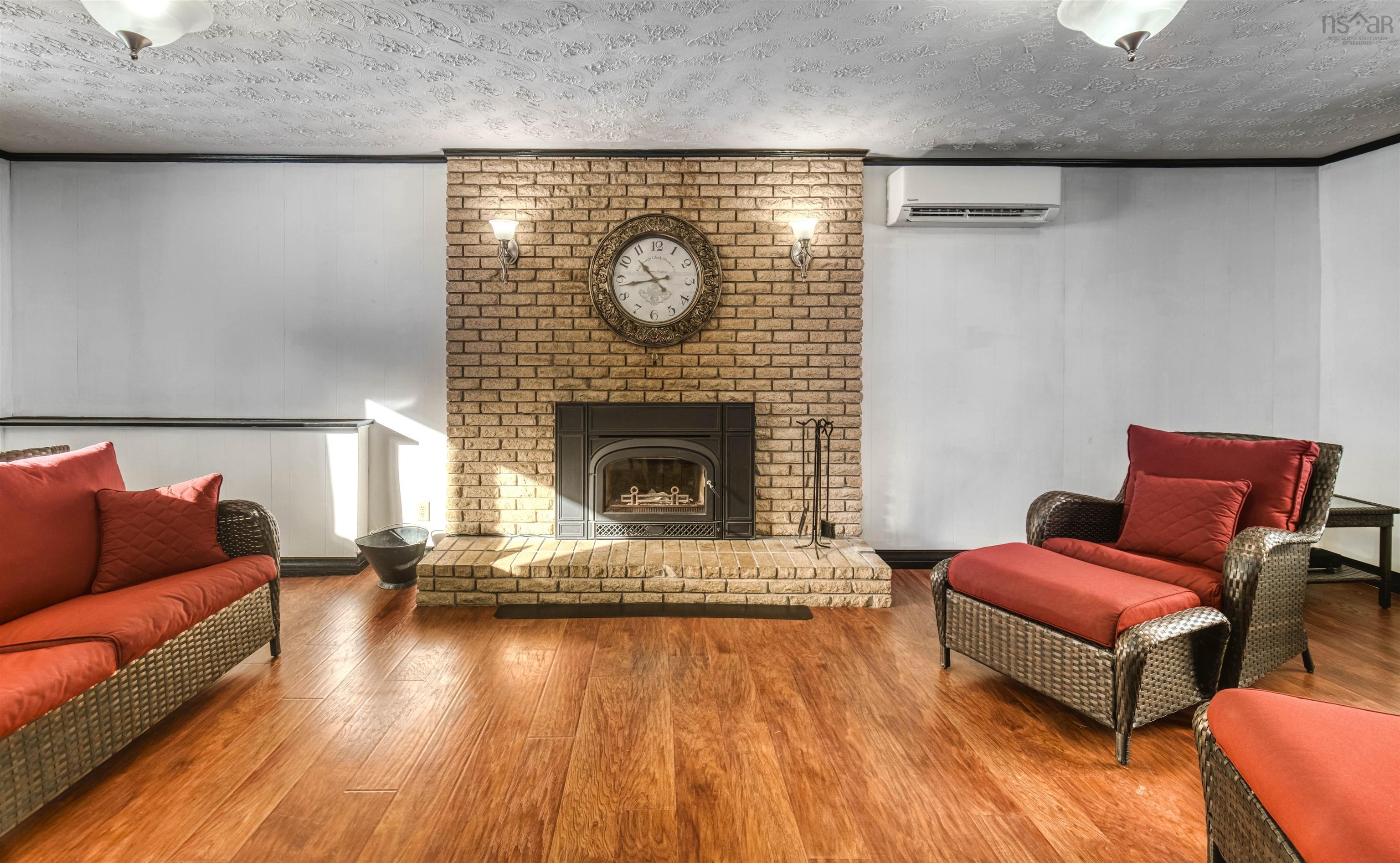 $499,900.00: 5 Alpine Drive, Bridgewater