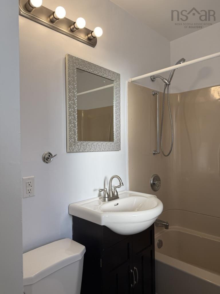 $239,900.00: 35 Aberdeen Avenue, New Glasgow