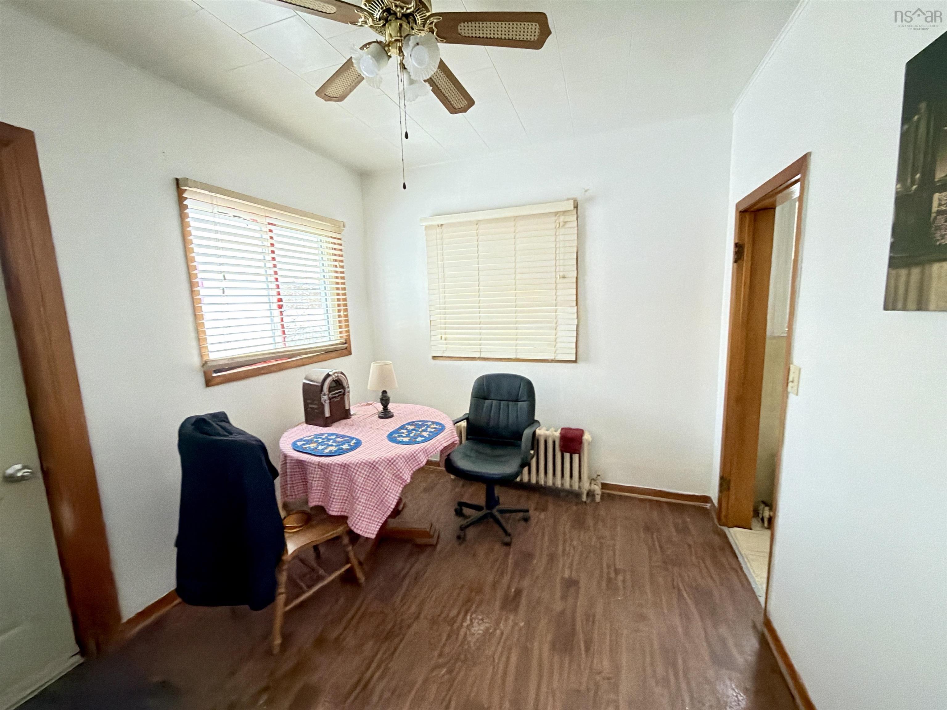 $136,900.00: 385 Gibbon Street, New Waterford