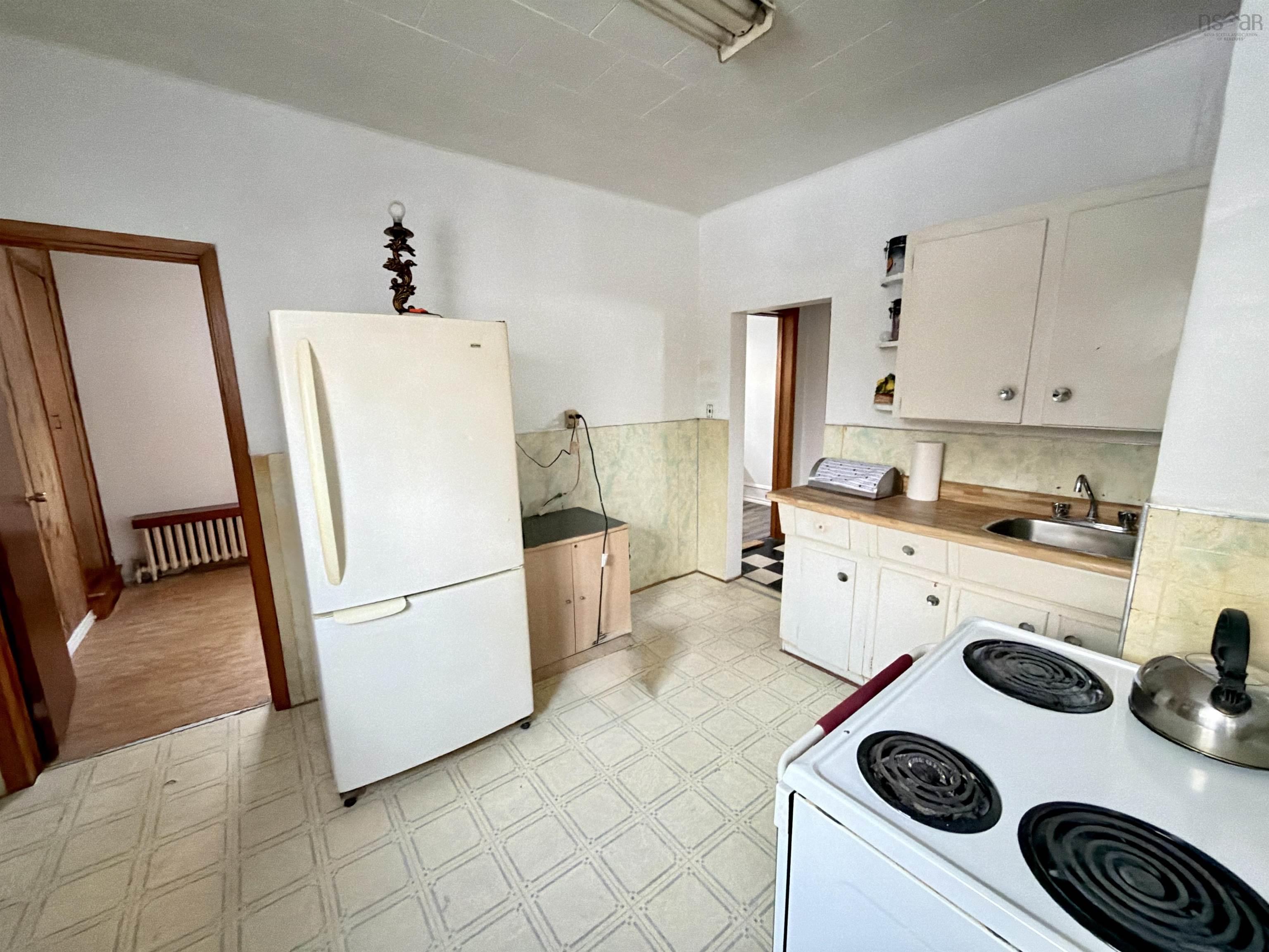 $136,900.00: 385 Gibbon Street, New Waterford