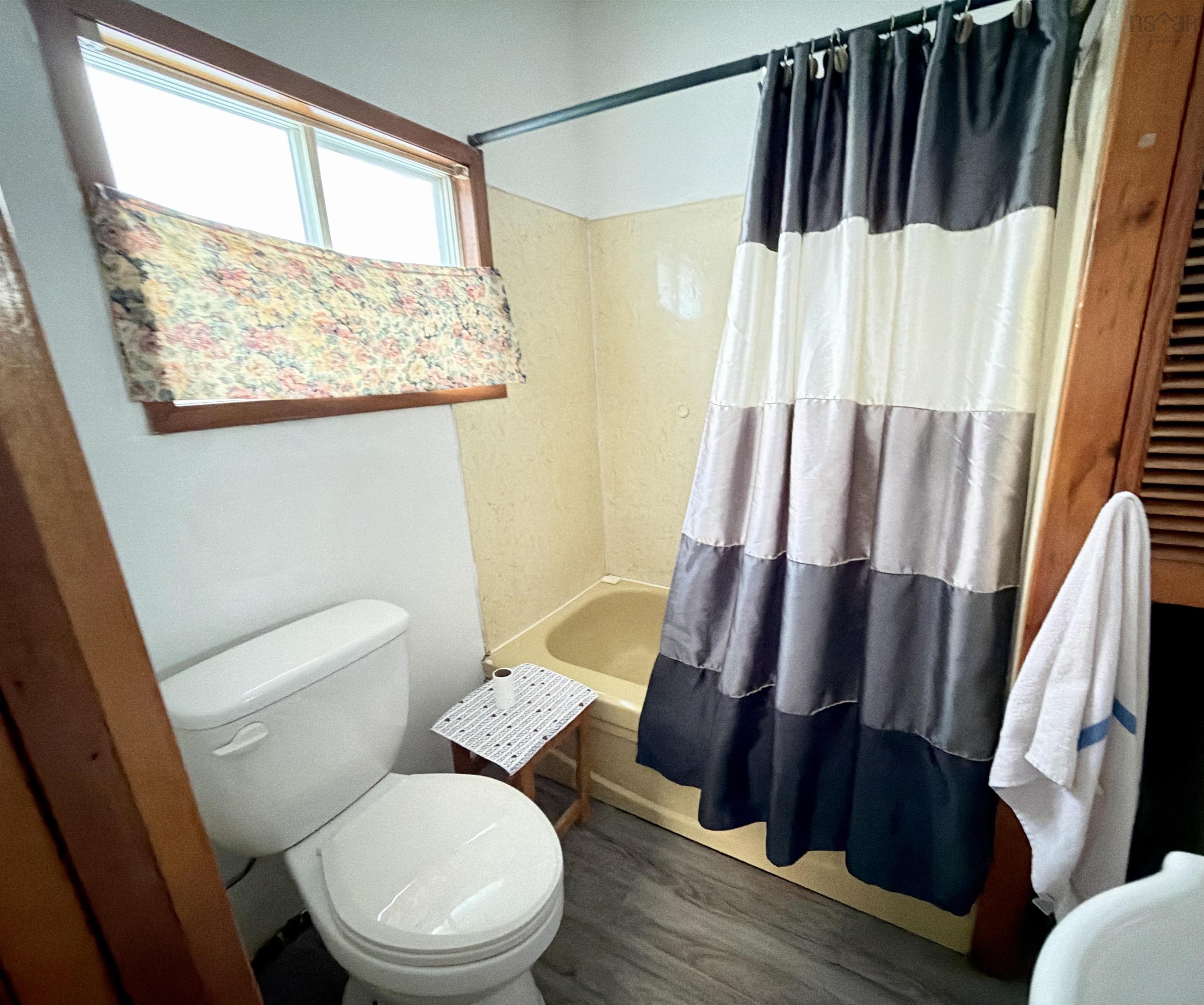 $136,900.00: 385 Gibbon Street, New Waterford