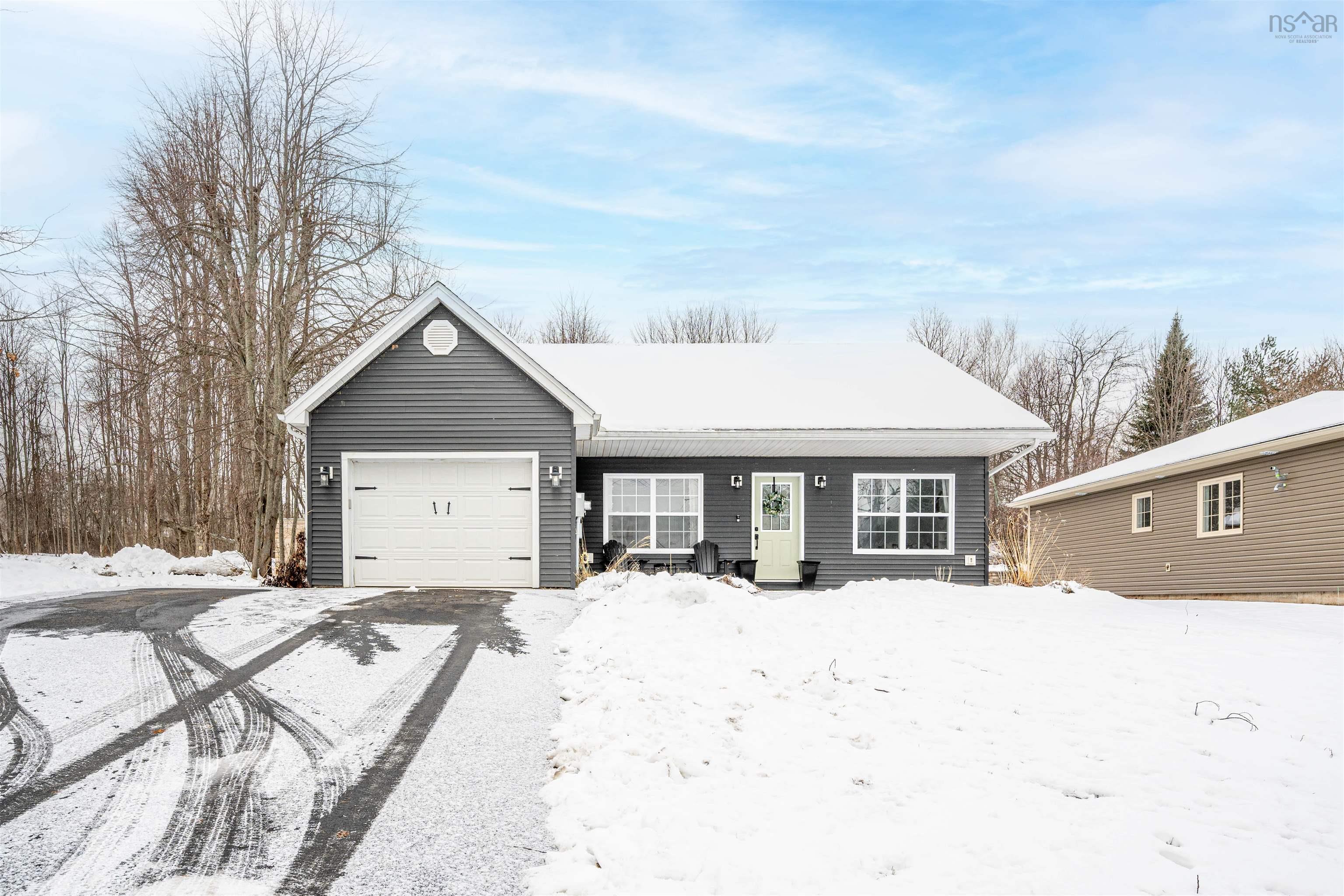 $599,900.00: 82 Town Road, Falmouth