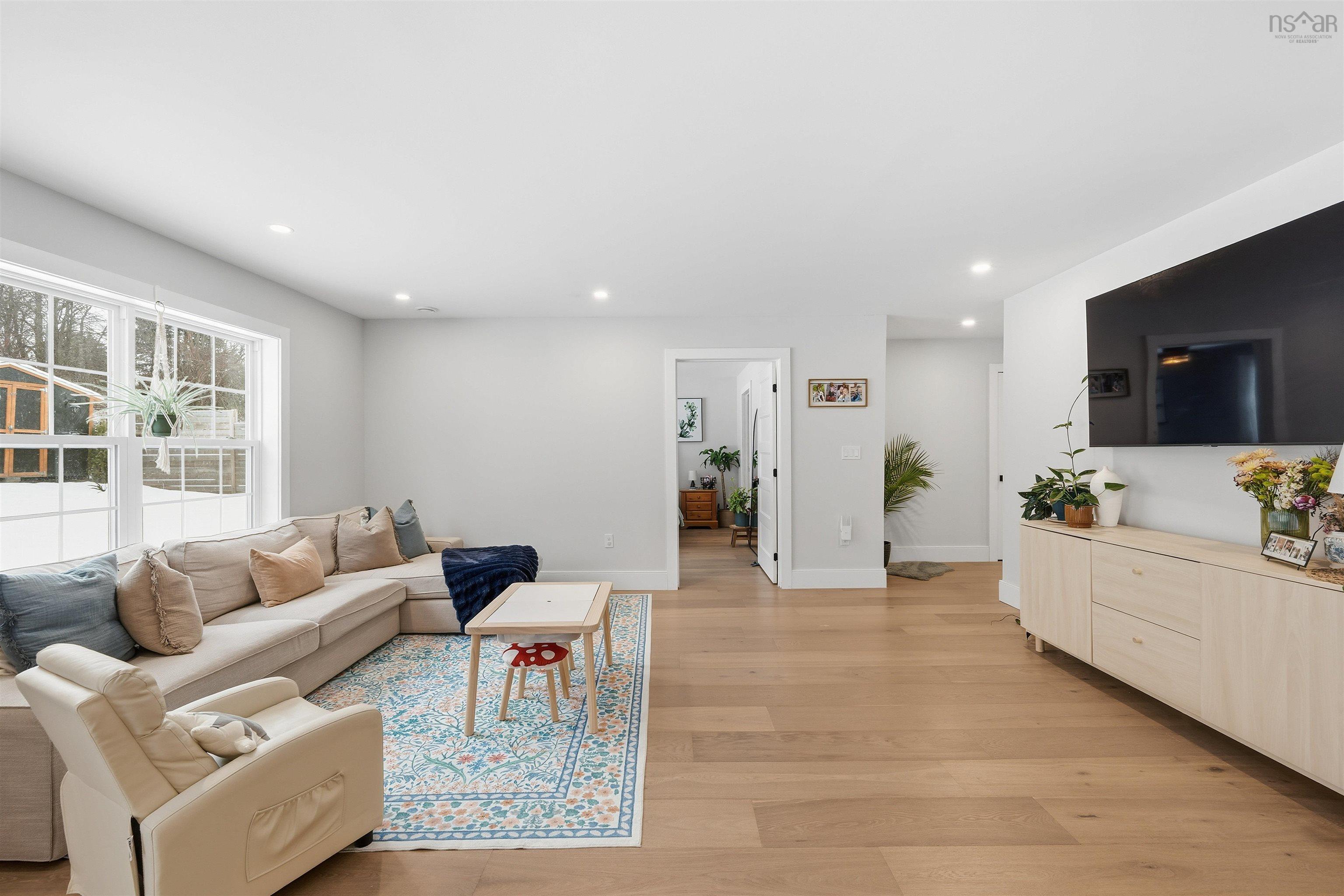 $599,900.00: 82 Town Road, Falmouth