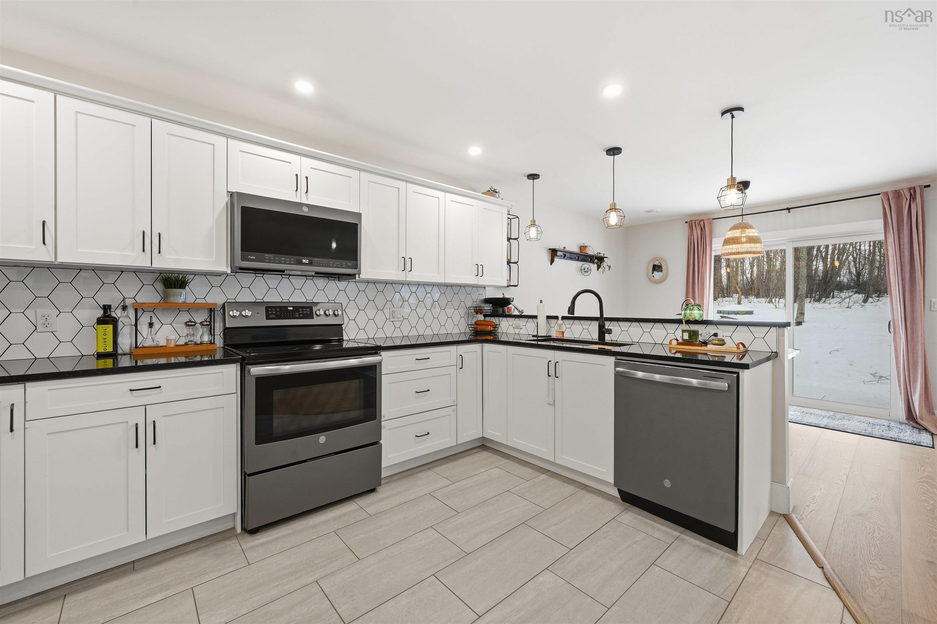 $599,900.00: 82 Town Road, Falmouth