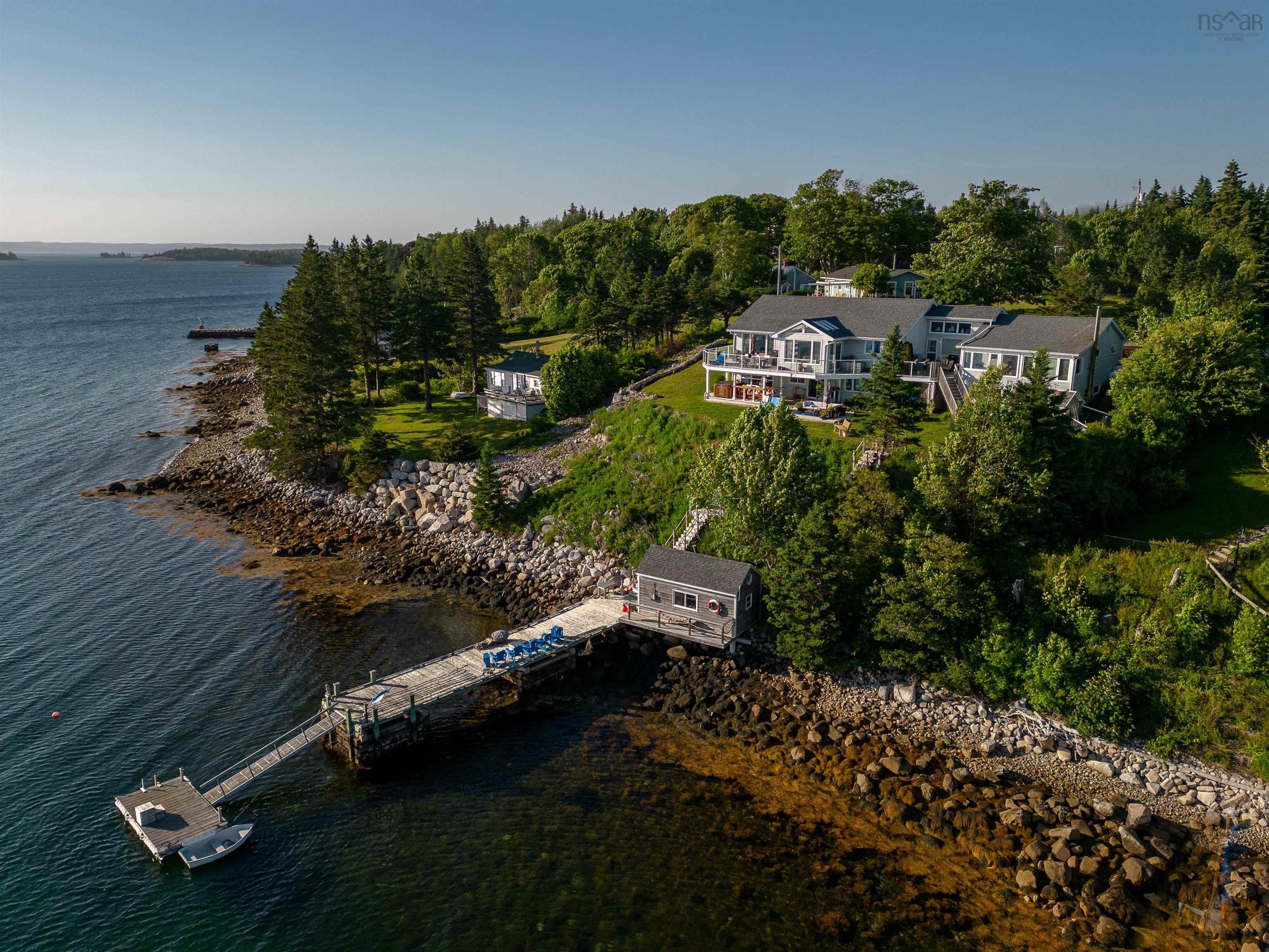 $1,435,000.00: 54 Bayview Drive, Hackett