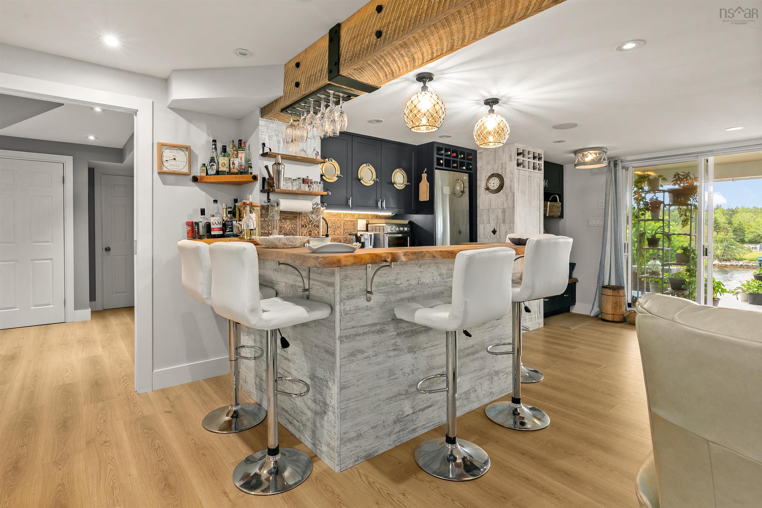 $1,435,000.00: 54 Bayview Drive, Hackett