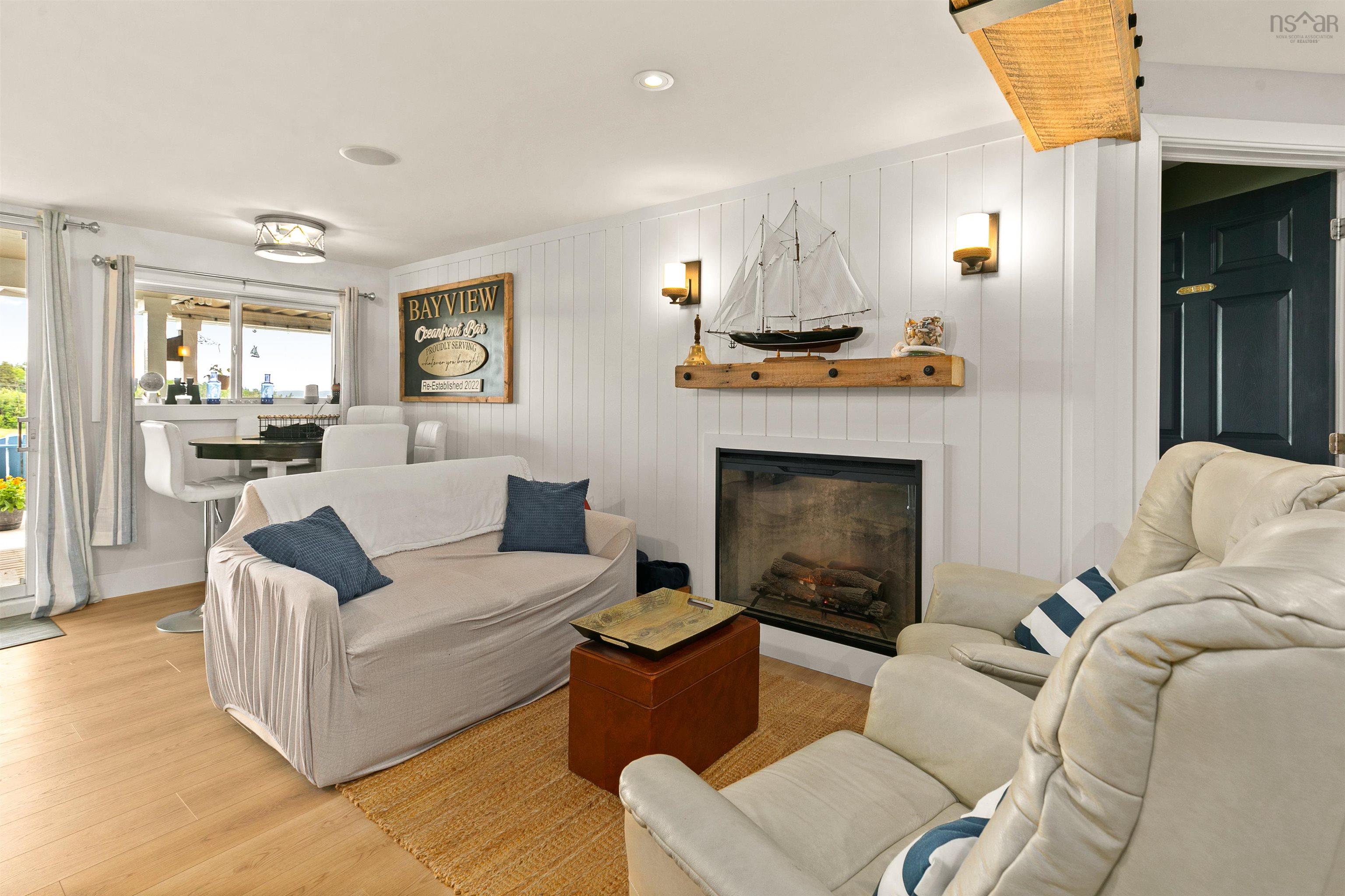 $1,435,000.00: 54 Bayview Drive, Hackett