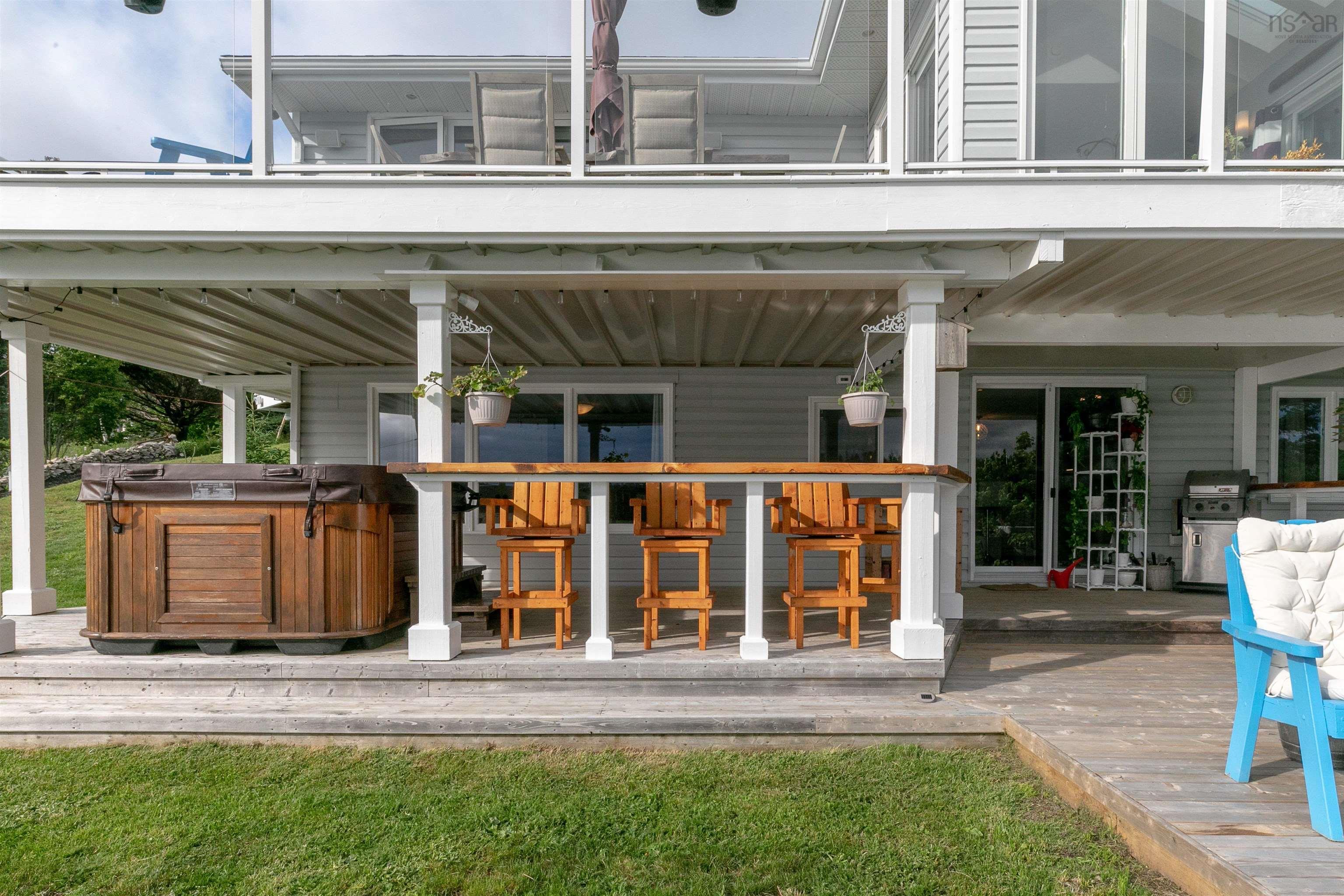 $1,435,000.00: 54 Bayview Drive, Hackett