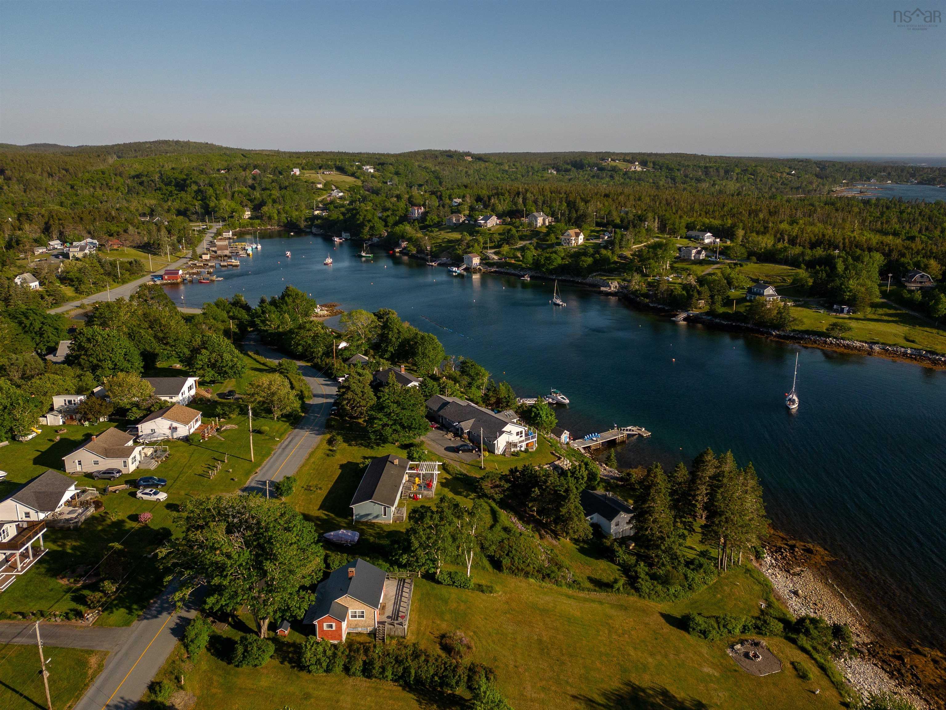 $1,435,000.00: 54 Bayview Drive, Hackett