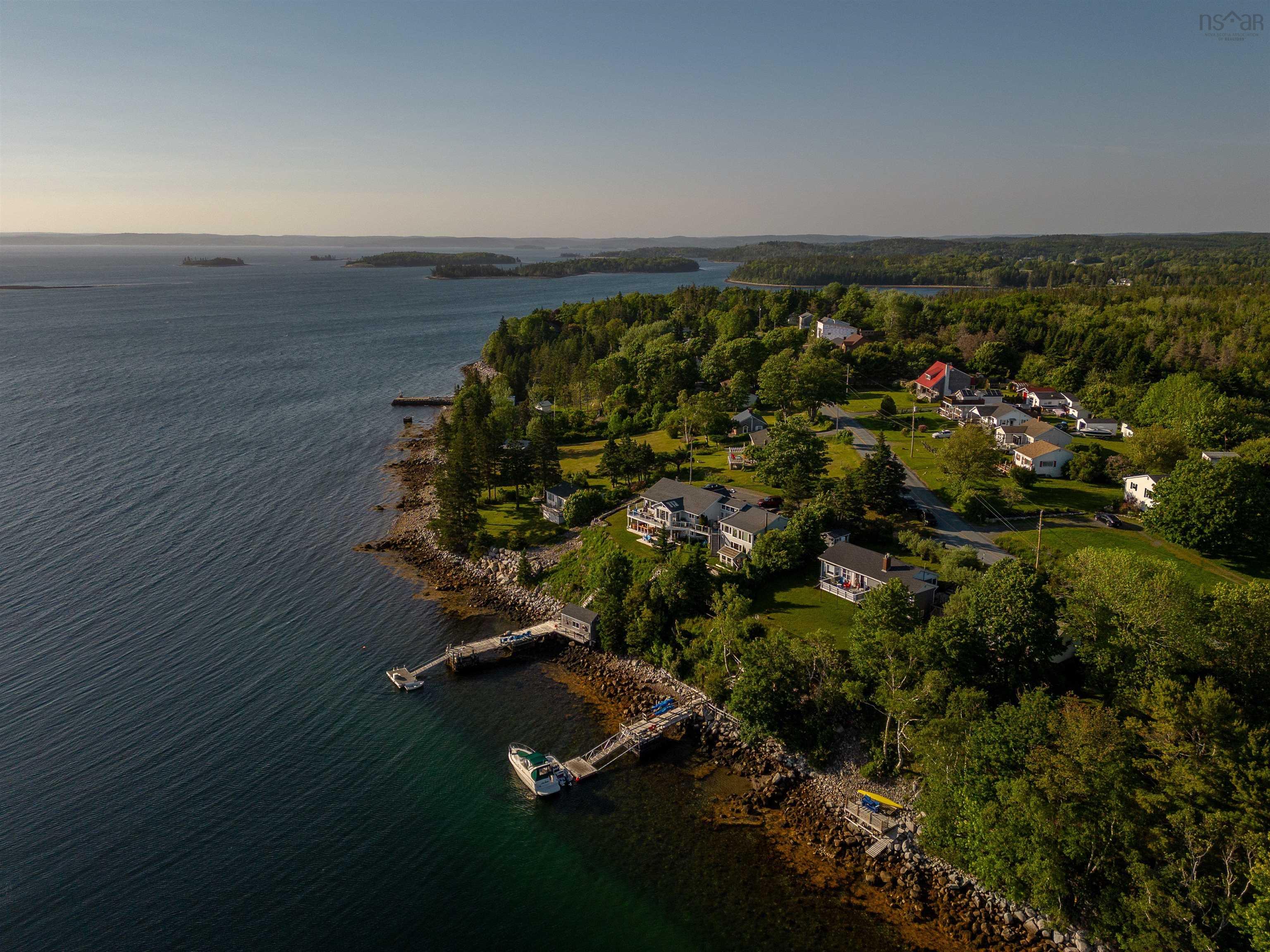 $1,435,000.00: 54 Bayview Drive, Hackett