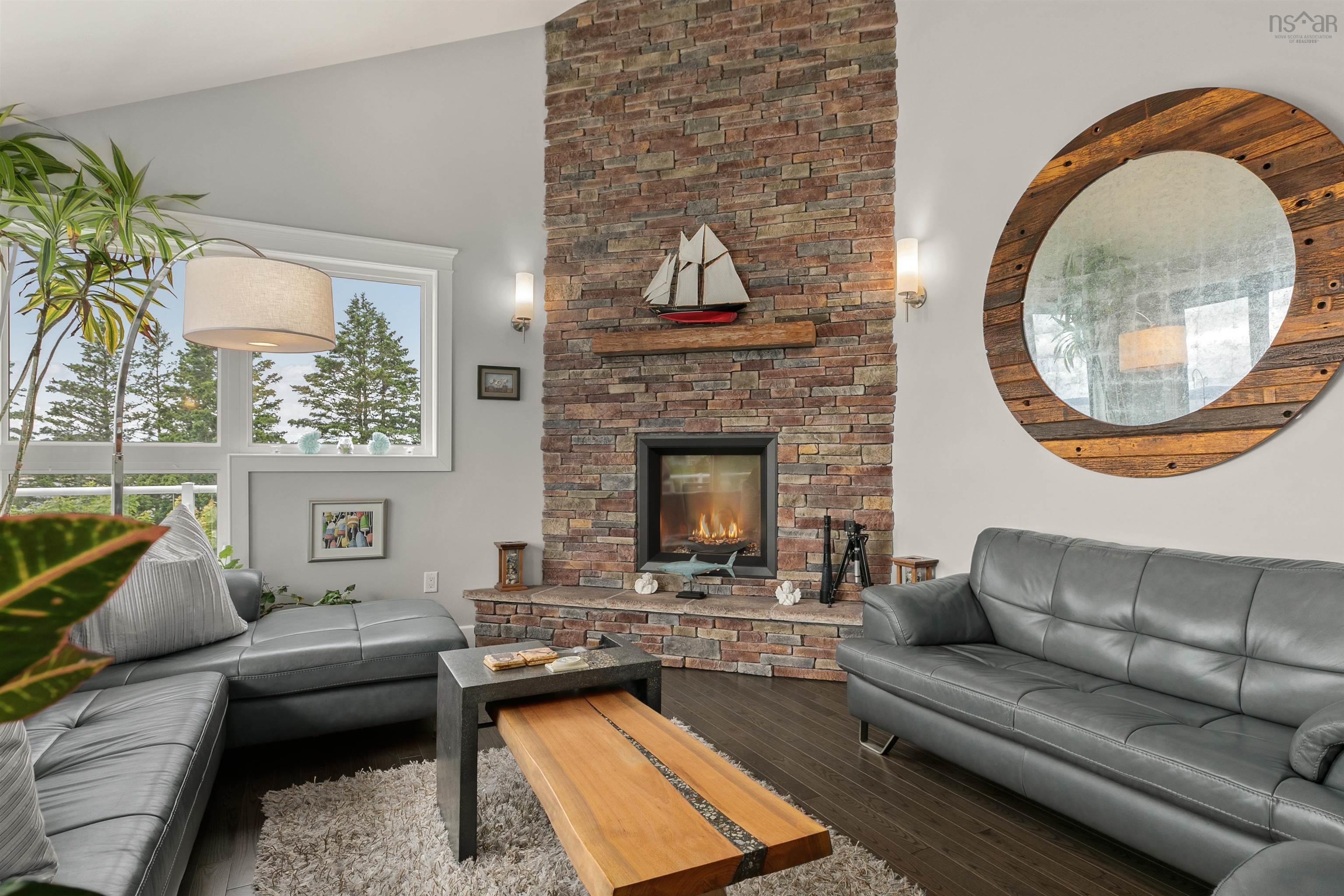 $1,435,000.00: 54 Bayview Drive, Hackett