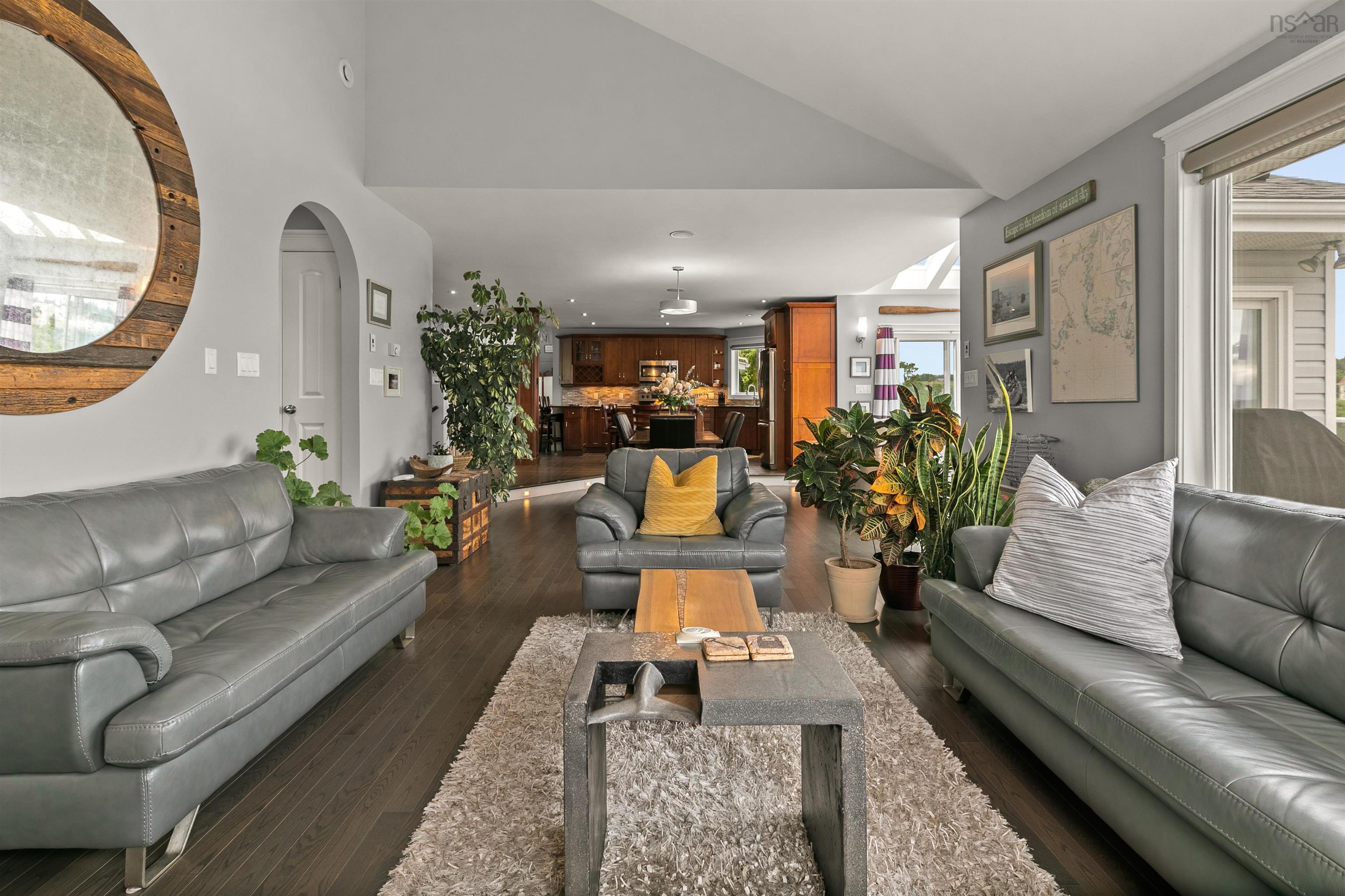 $1,435,000.00: 54 Bayview Drive, Hackett