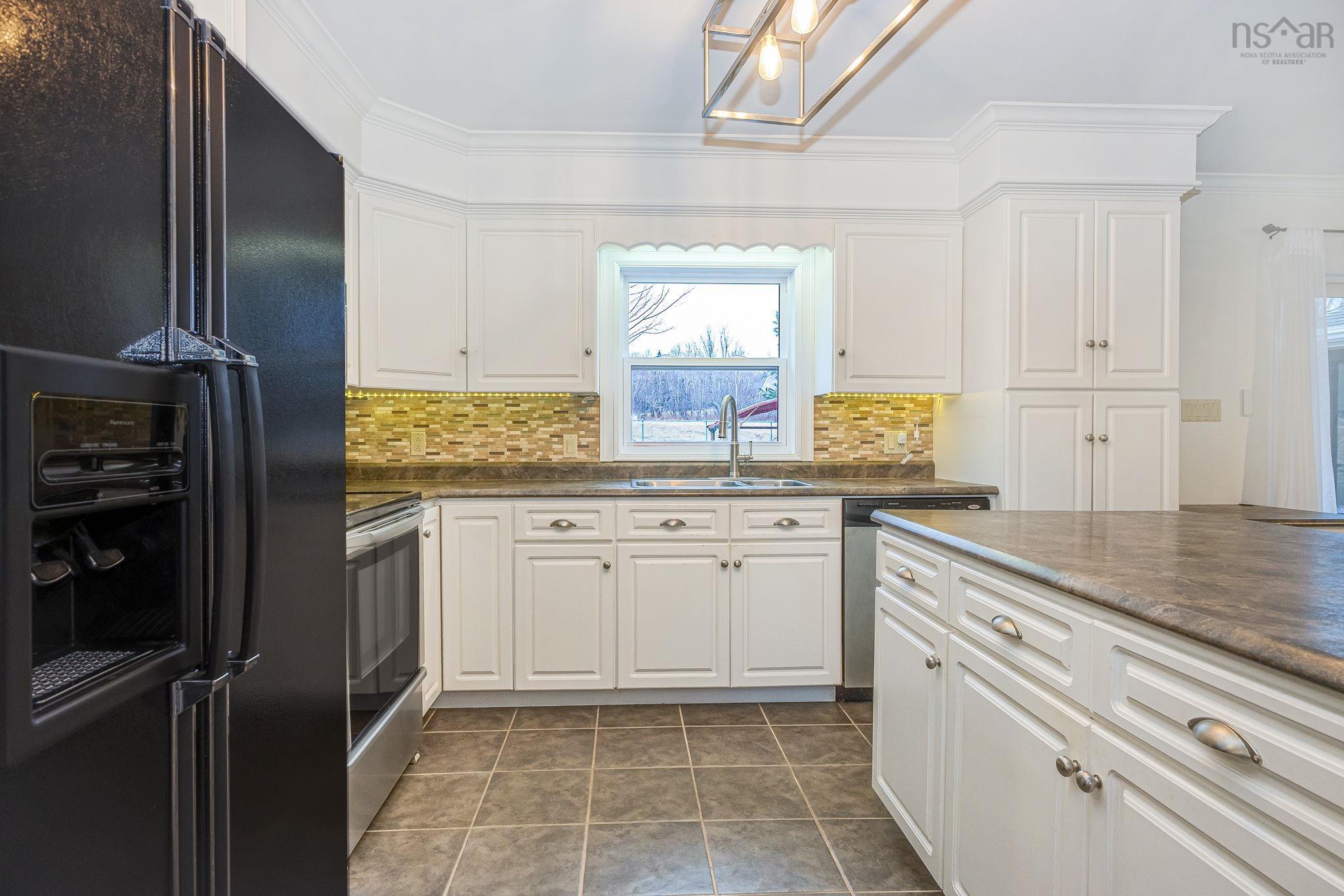 $599,900.00: 1903 Granton Abercrombie Road, Abercrombie