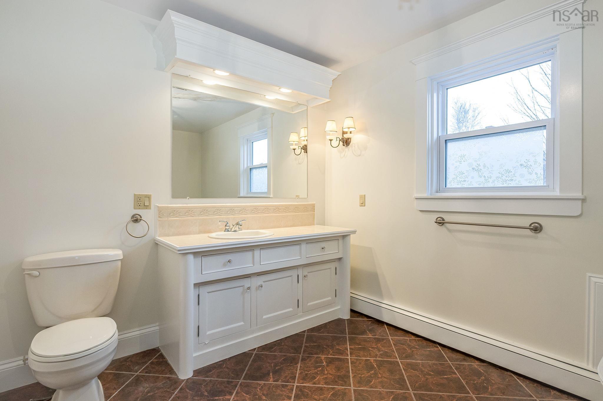 $599,900.00: 1903 Granton Abercrombie Road, Abercrombie