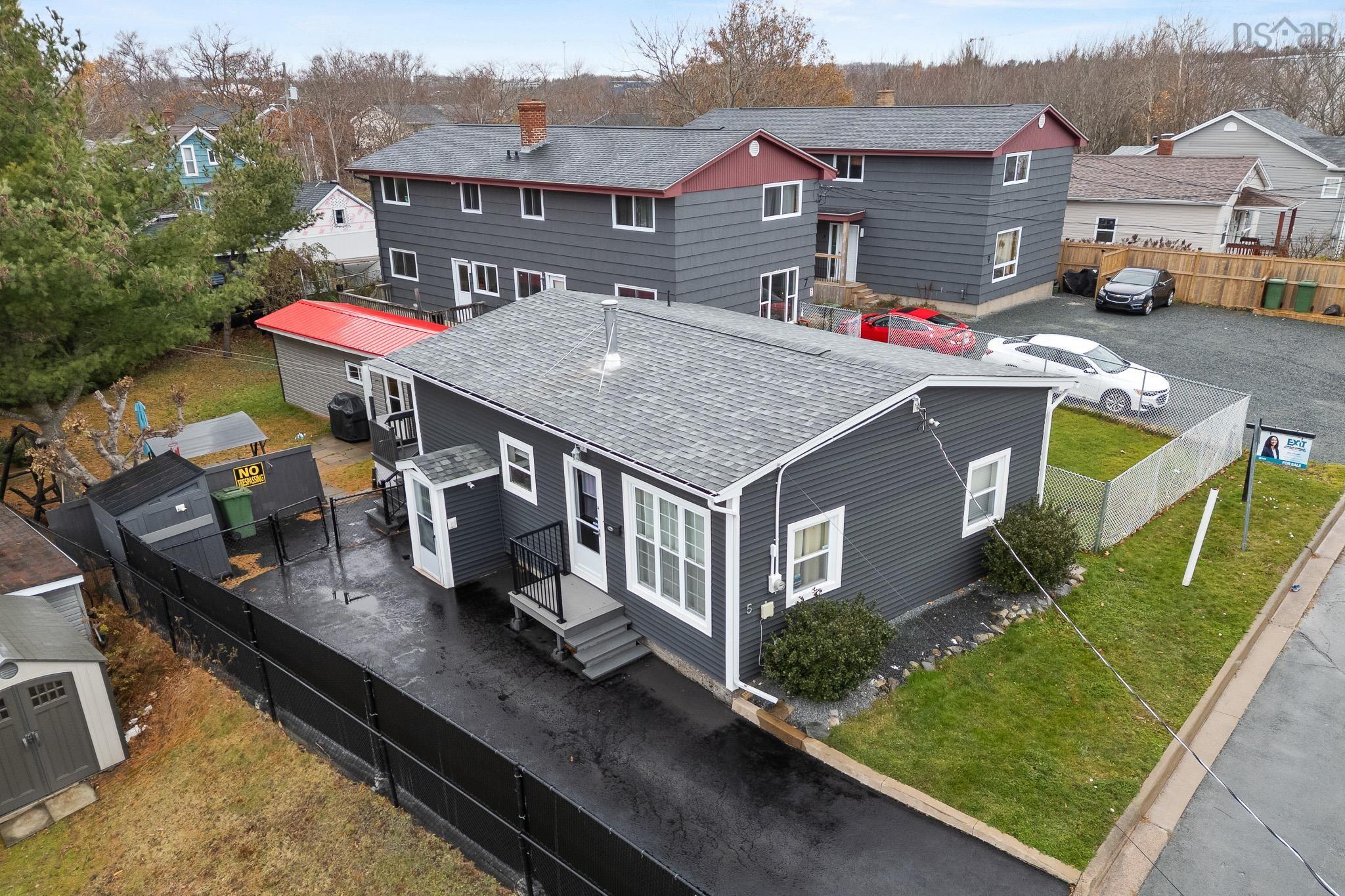 $299,900.00: 5 Herbert Street, Dartmouth