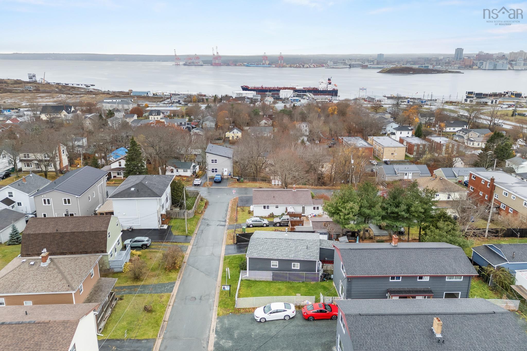 $299,900.00: 5 Herbert Street, Dartmouth