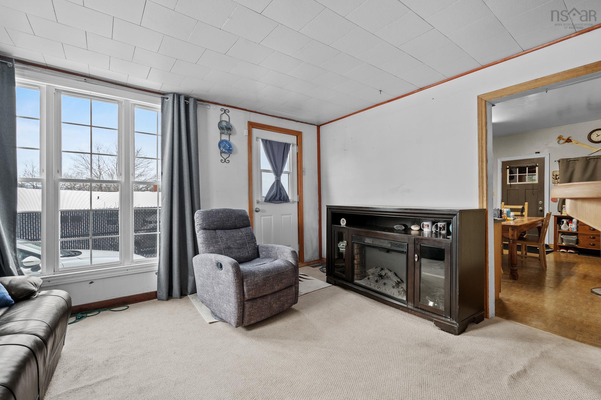 $299,900.00: 5 Herbert Street, Dartmouth