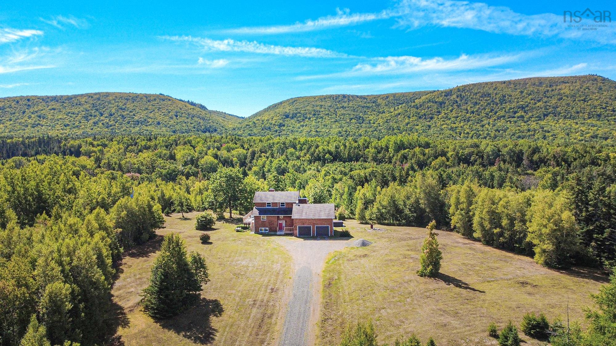 $669,900.00: 420 Highway 246, Wentworth