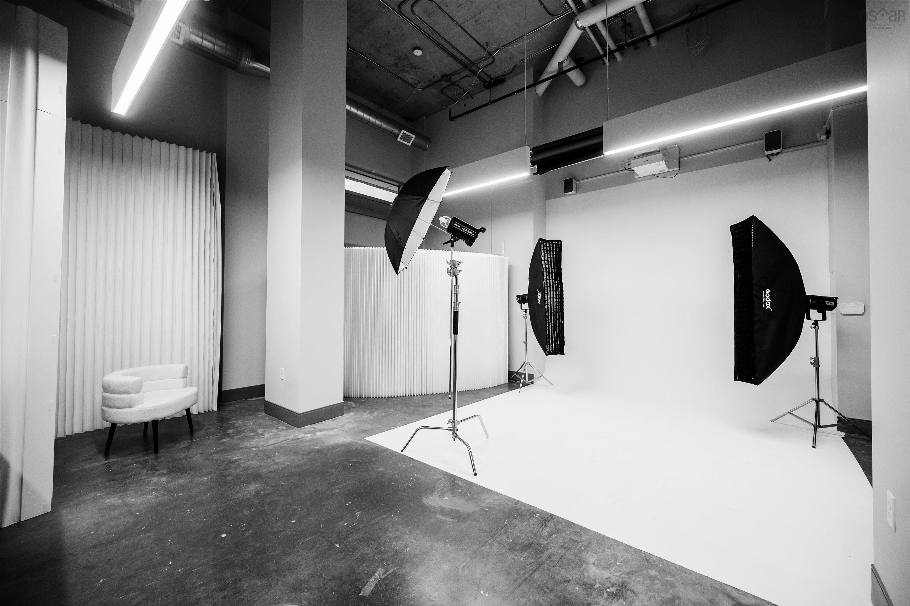 $1,495,000.00: 100 25 Alderney Drive, Dartmouth