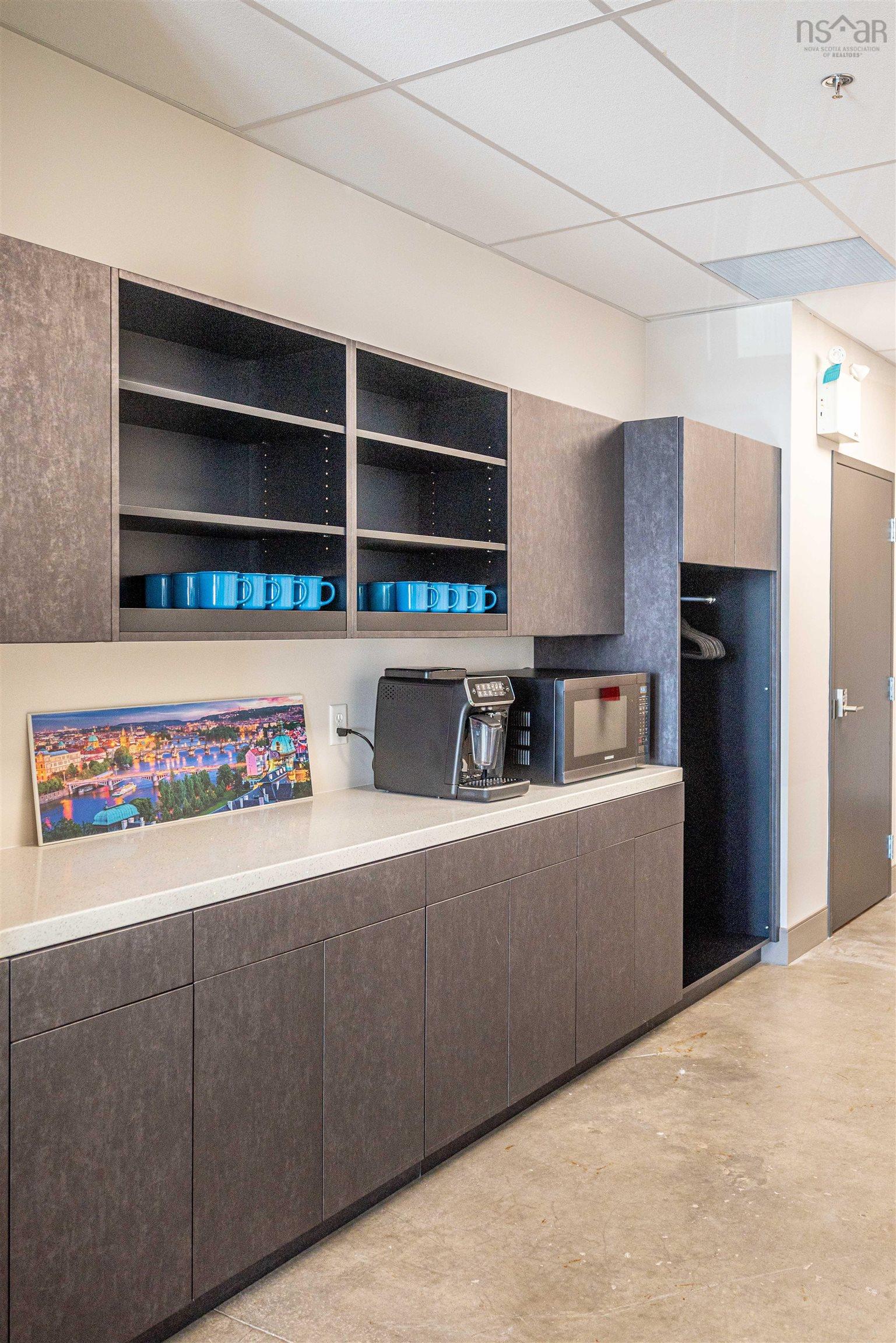 $1,495,000.00: 100 25 Alderney Drive, Dartmouth