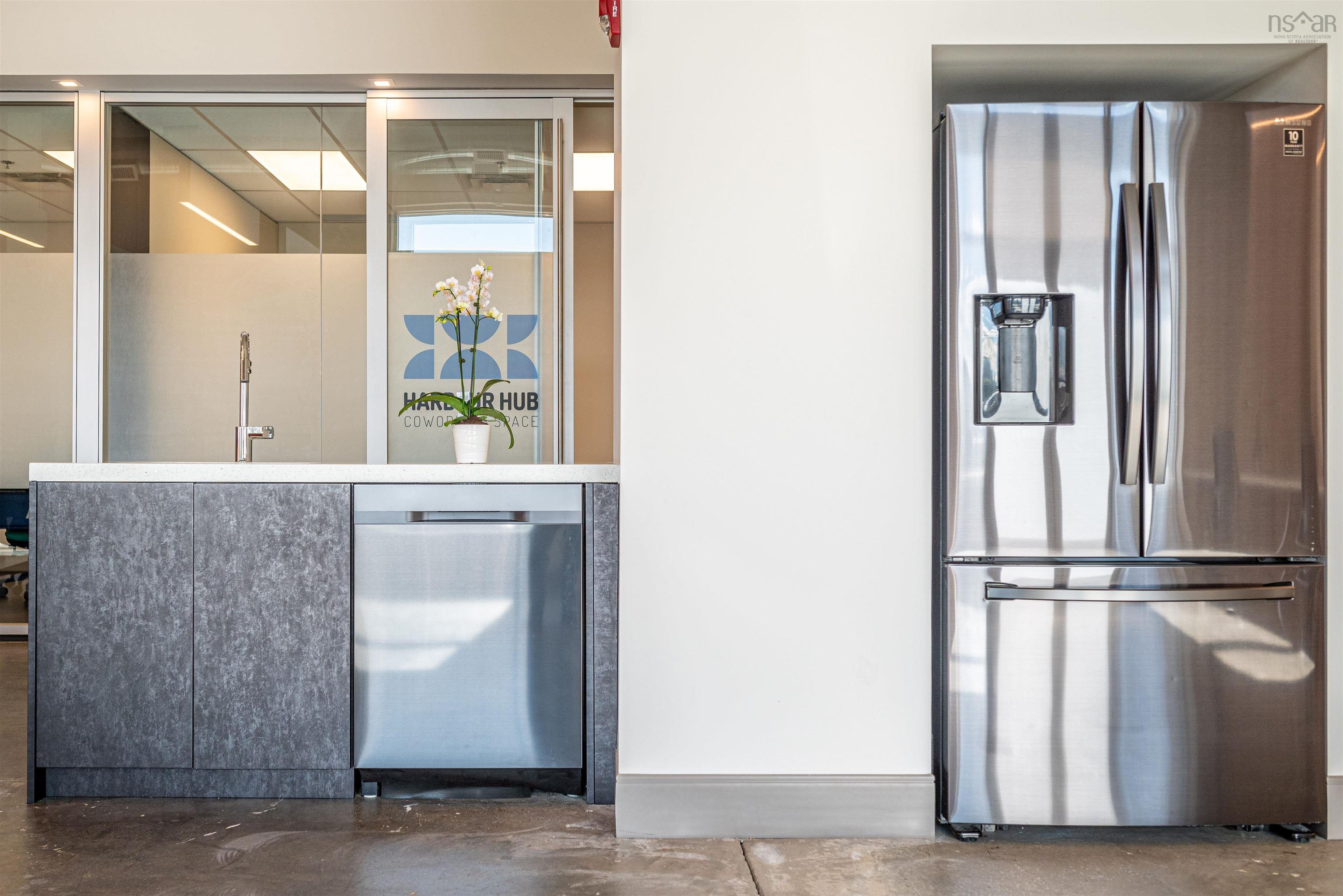 $1,495,000.00: 100 25 Alderney Drive, Dartmouth