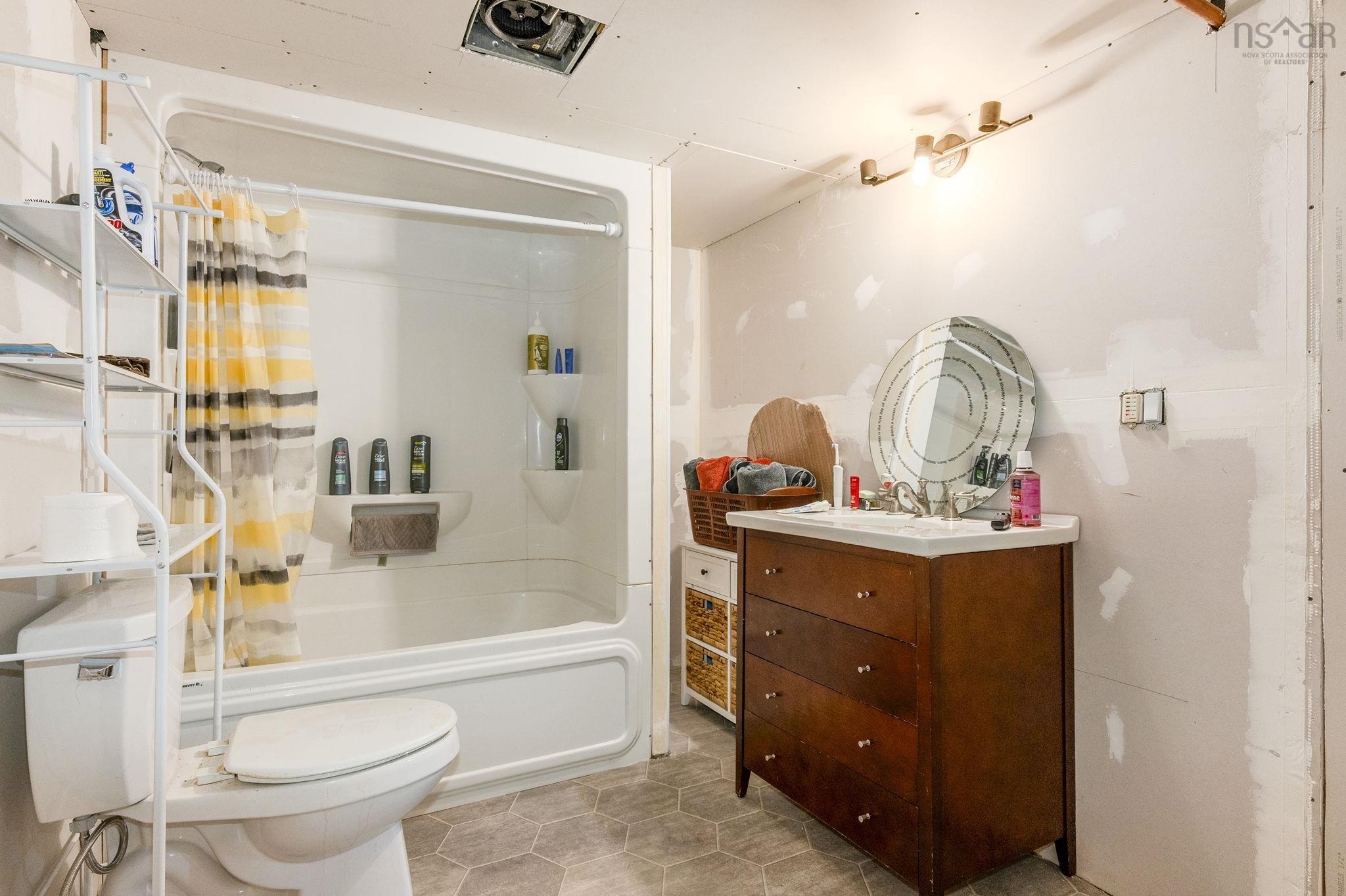 $499,900.00: 30 Hillside Avenue, Bible Hill