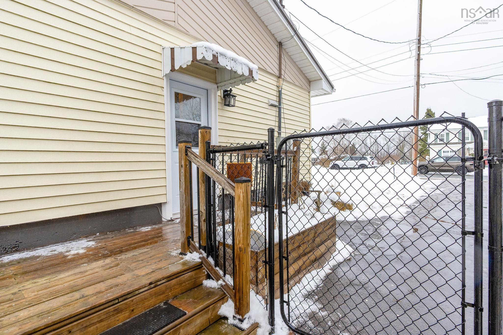 $499,900.00: 30 Hillside Avenue, Bible Hill