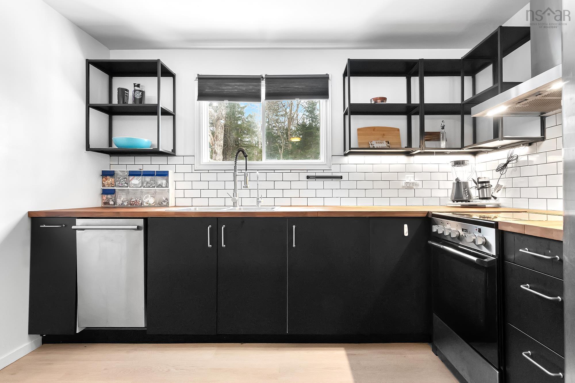 $664,900.00: 45 Rockcliffe Crescent, Hammonds Plains