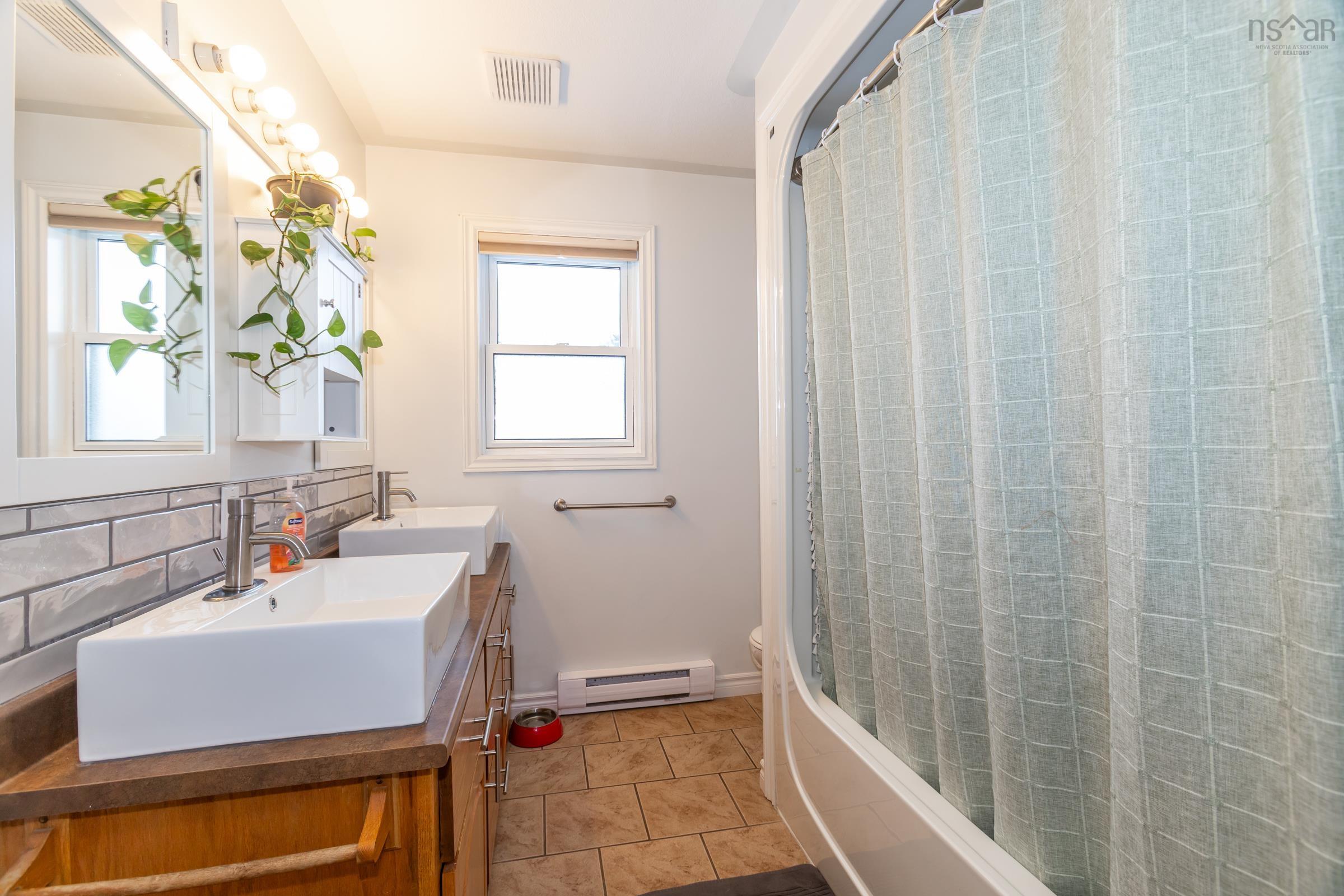 $399,000.00: 533 Mcclair Avenue, Greenwood