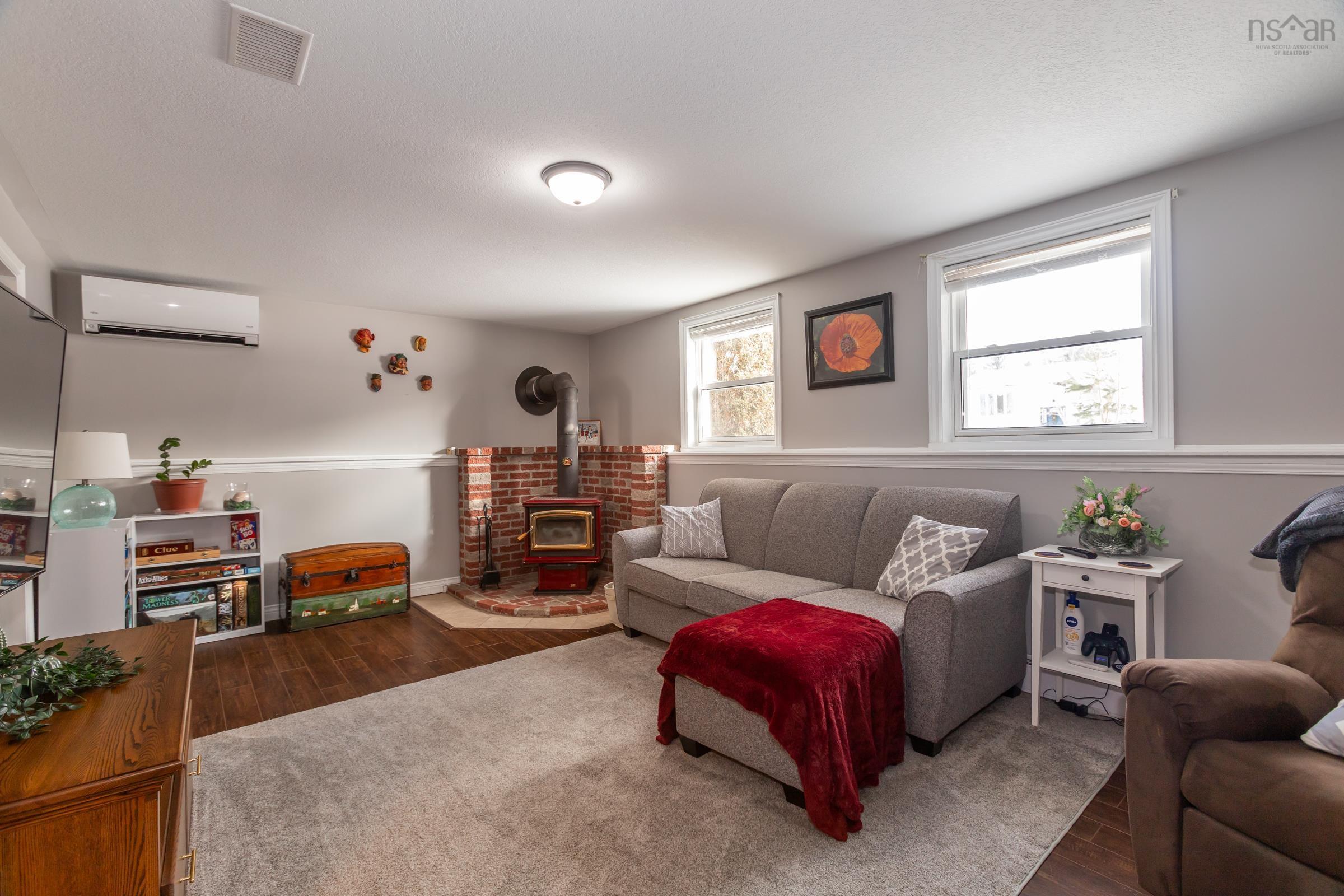 $399,000.00: 533 Mcclair Avenue, Greenwood