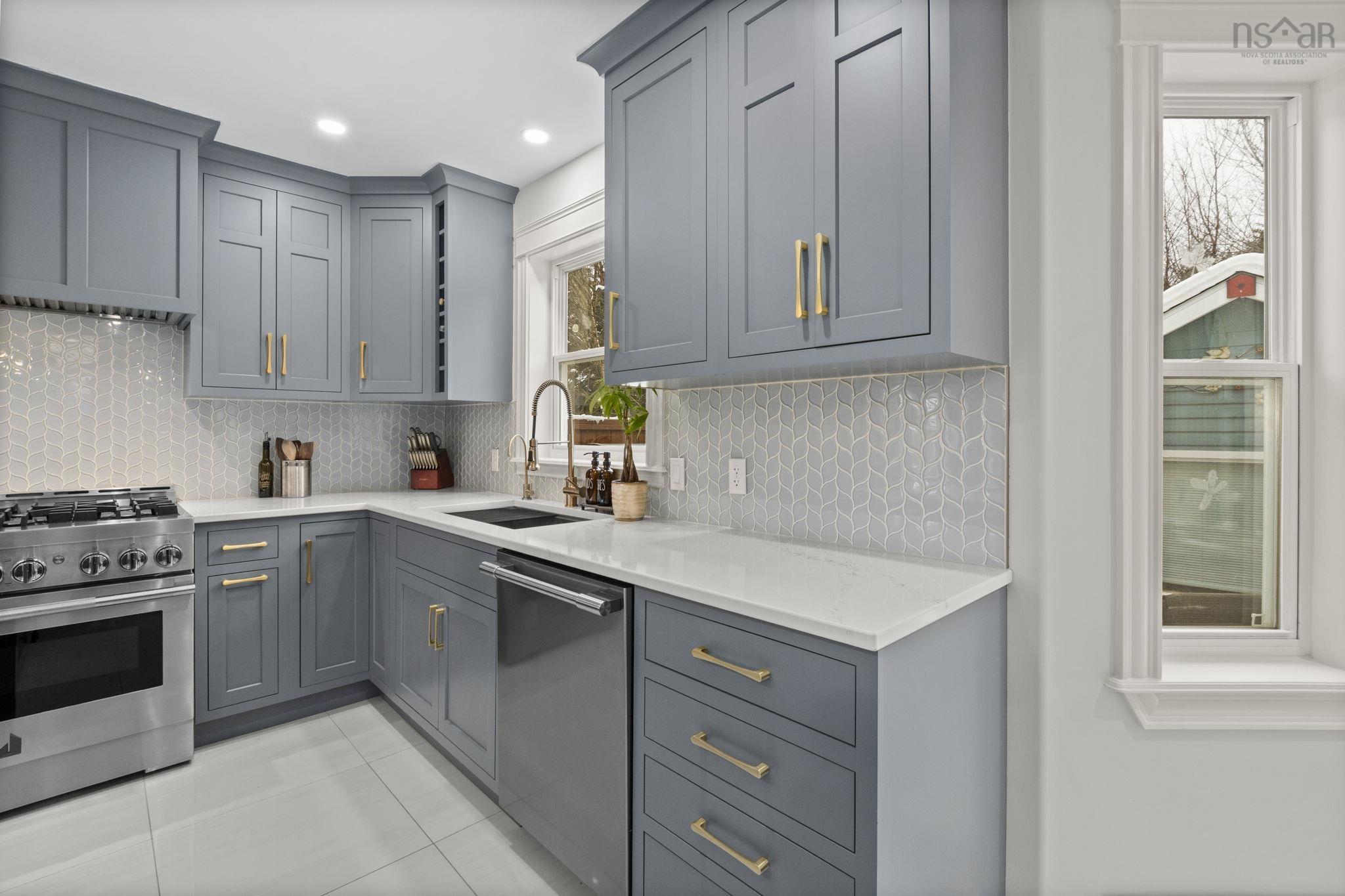 $799,900.00: 150 Daisywood Drive, Hammonds Plains