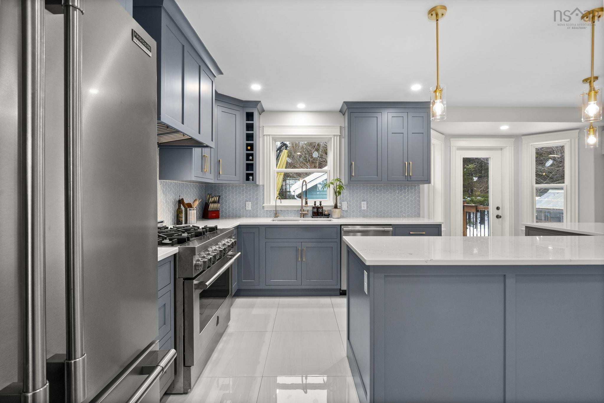 $799,900.00: 150 Daisywood Drive, Hammonds Plains