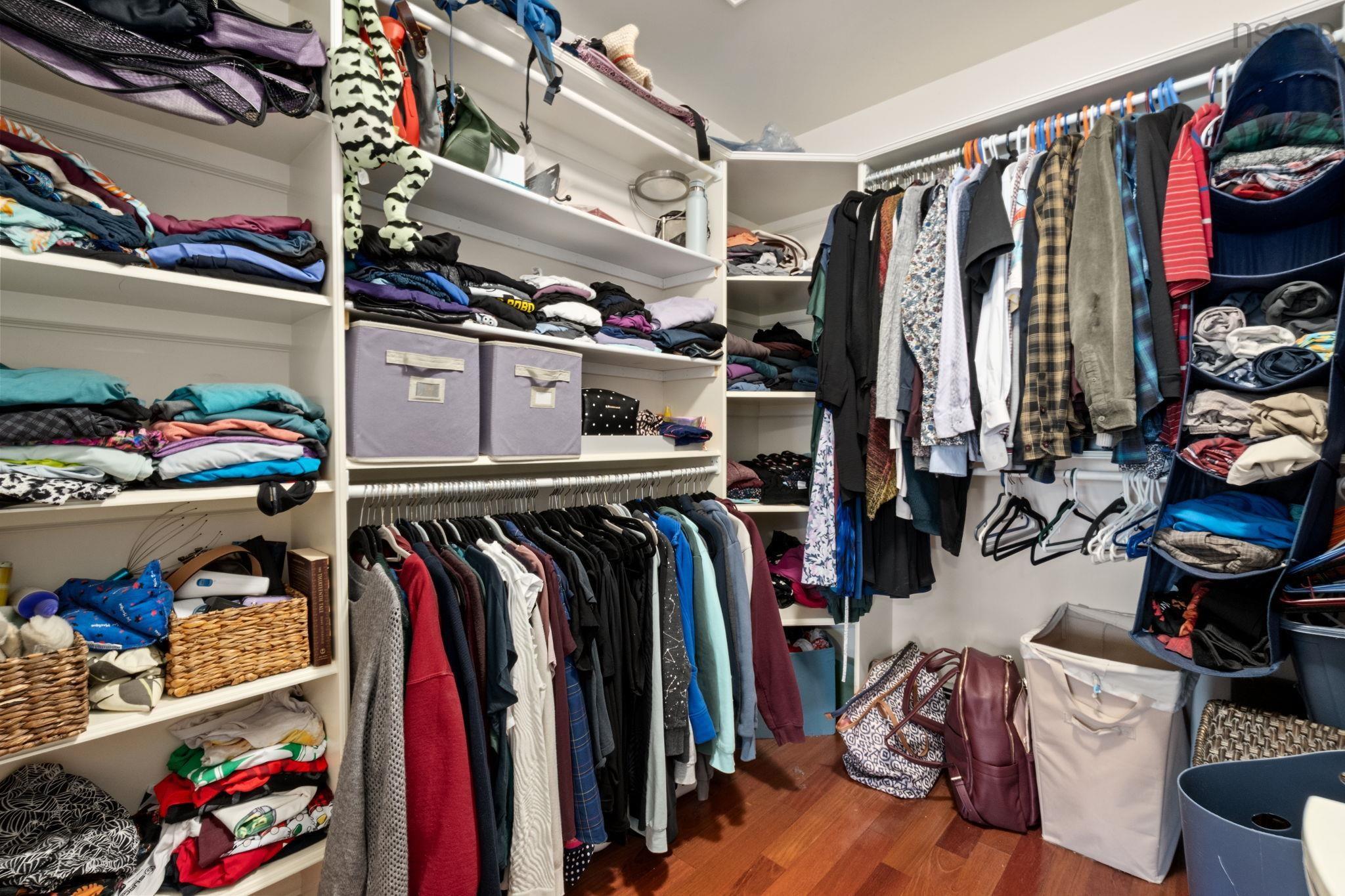 $799,900.00: 150 Daisywood Drive, Hammonds Plains