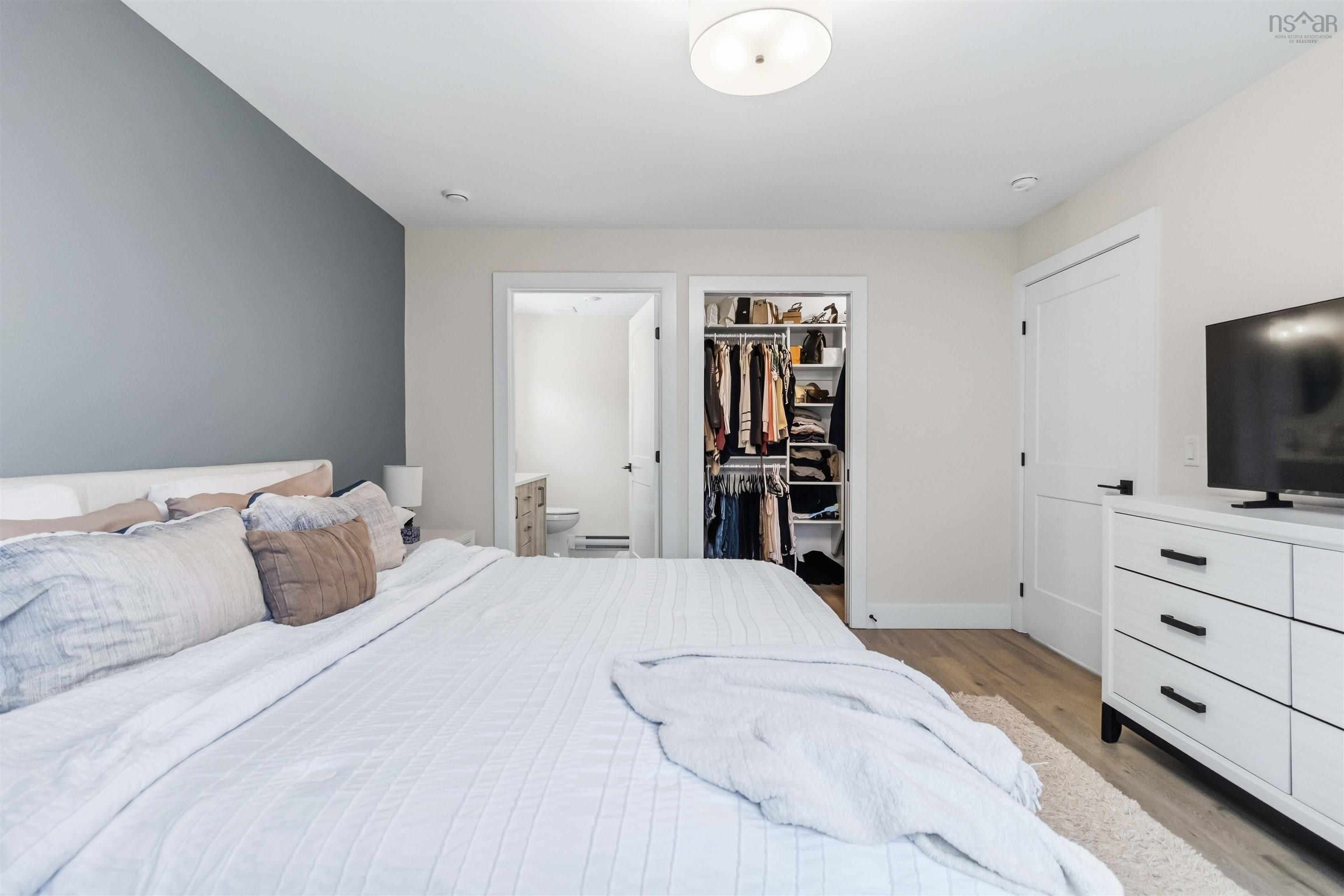 $829,900.00: 206 Perrin Drive, Fall River